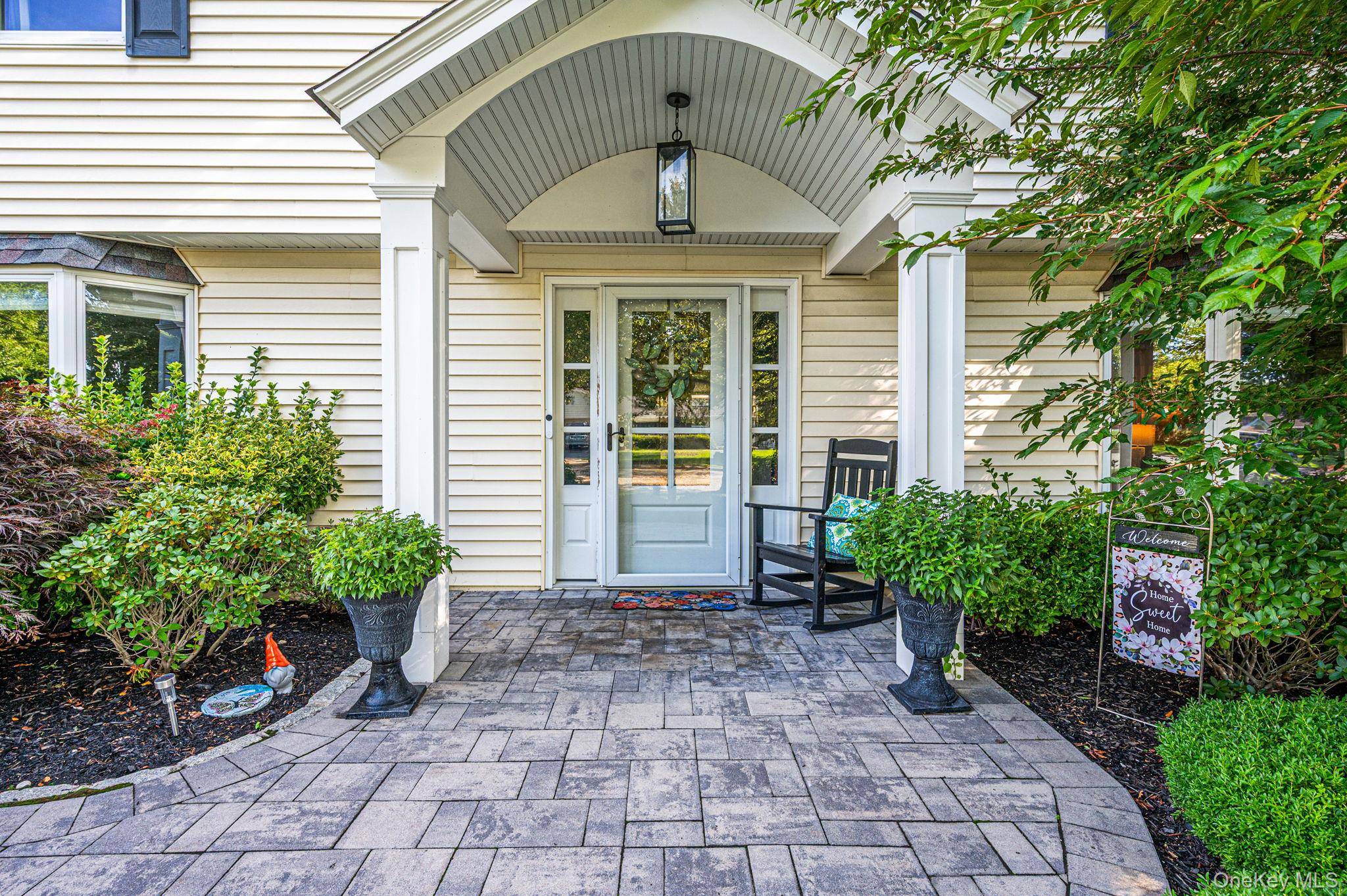 64 Plymouth AVE, Mount Sinai, NY 11766