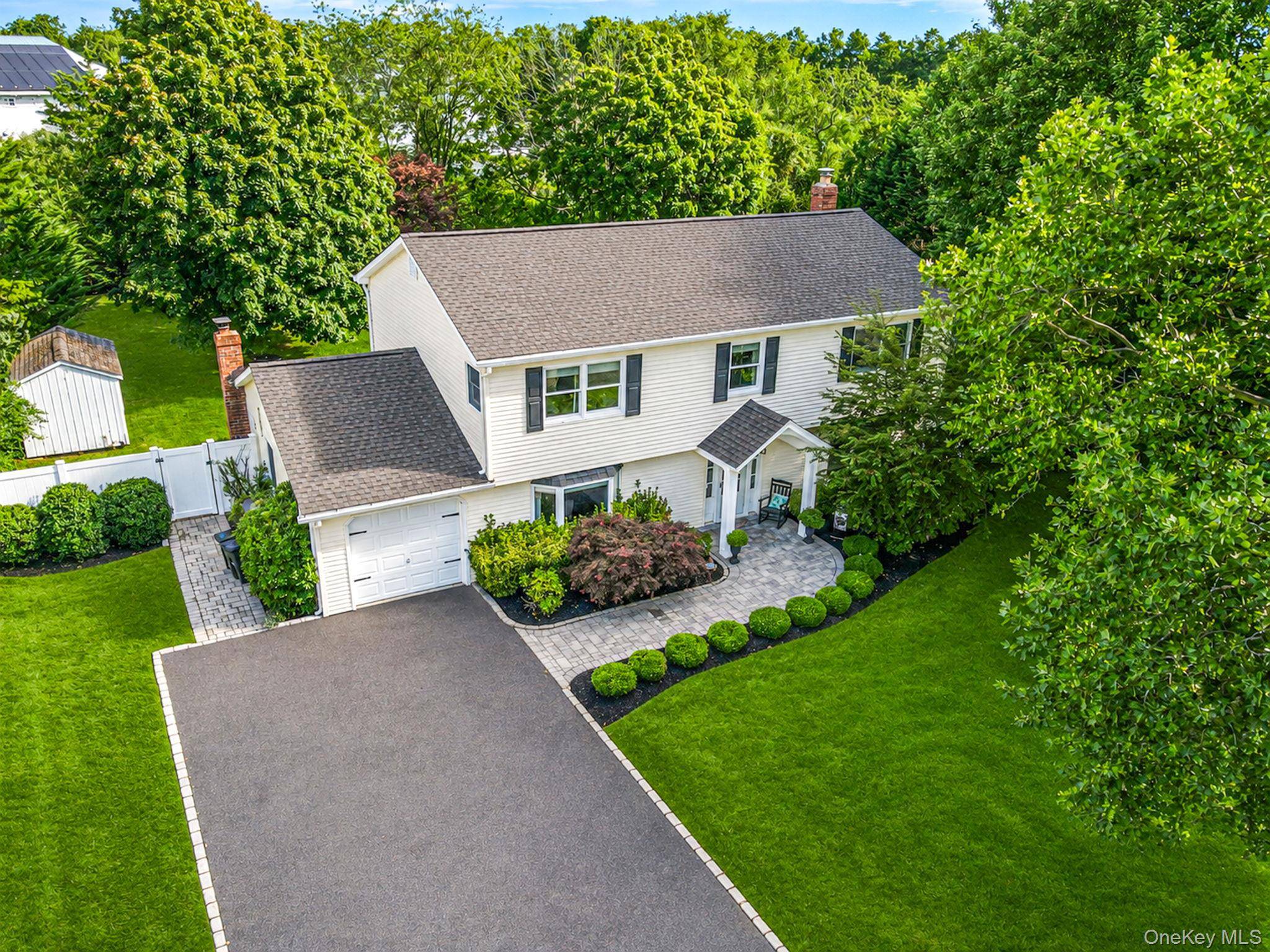 64 Plymouth AVE, Mount Sinai, NY 11766