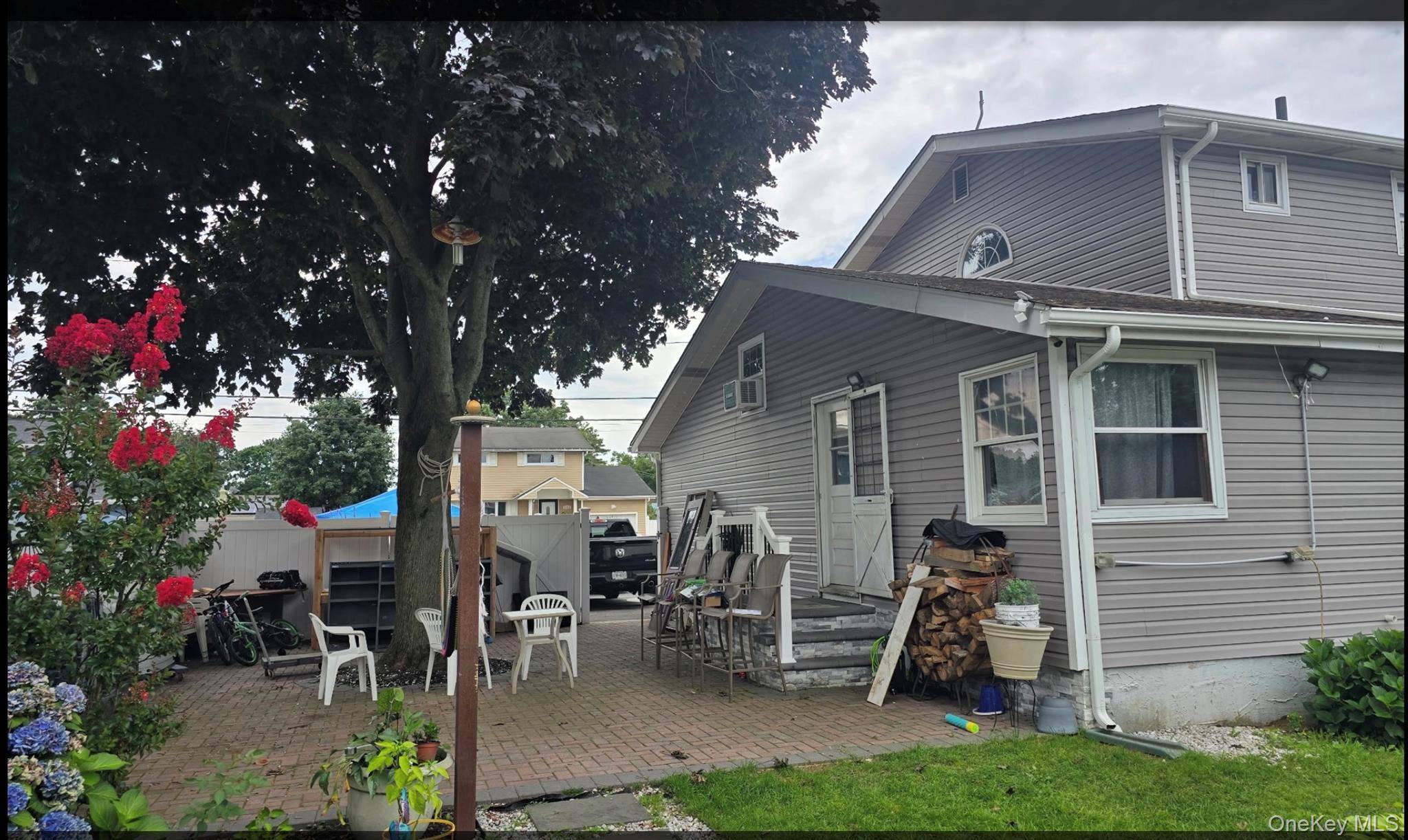 353 Barleau ST, Brentwood, NY 11717