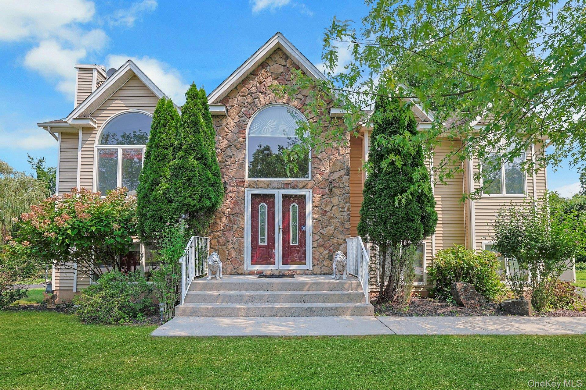 14 Stern PL, Congers, NY 10920