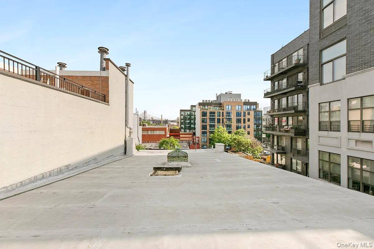 10-47 47th AVE, Long Island City, NY 11101