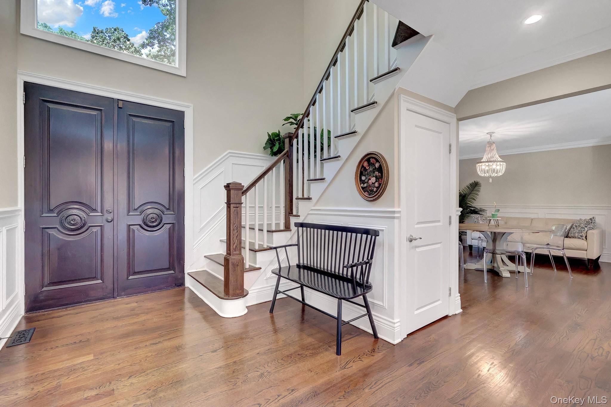 4 Jason CT, Dix Hills, NY 11746