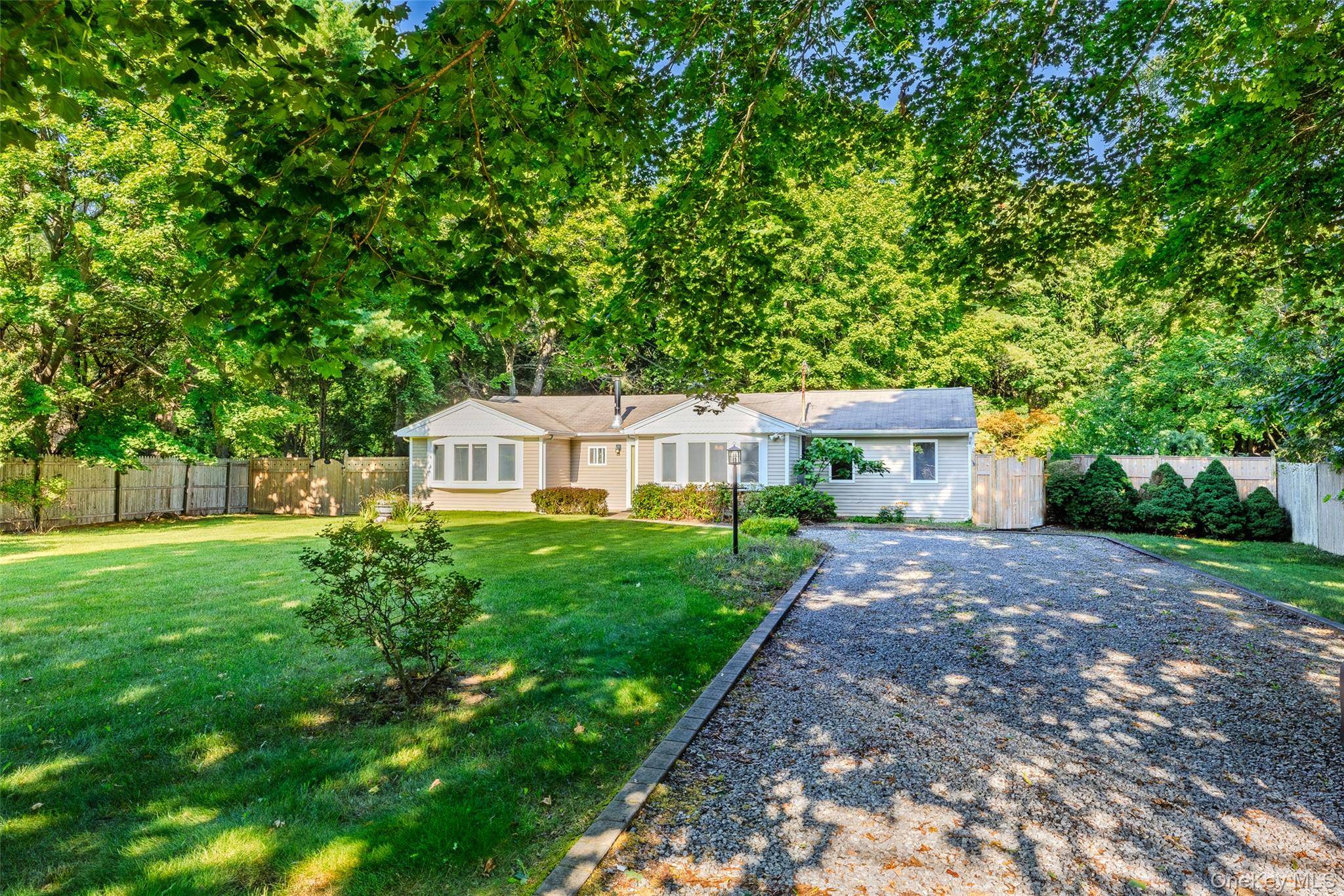 797 Waverly AVE, Holtsville, NY 11742
