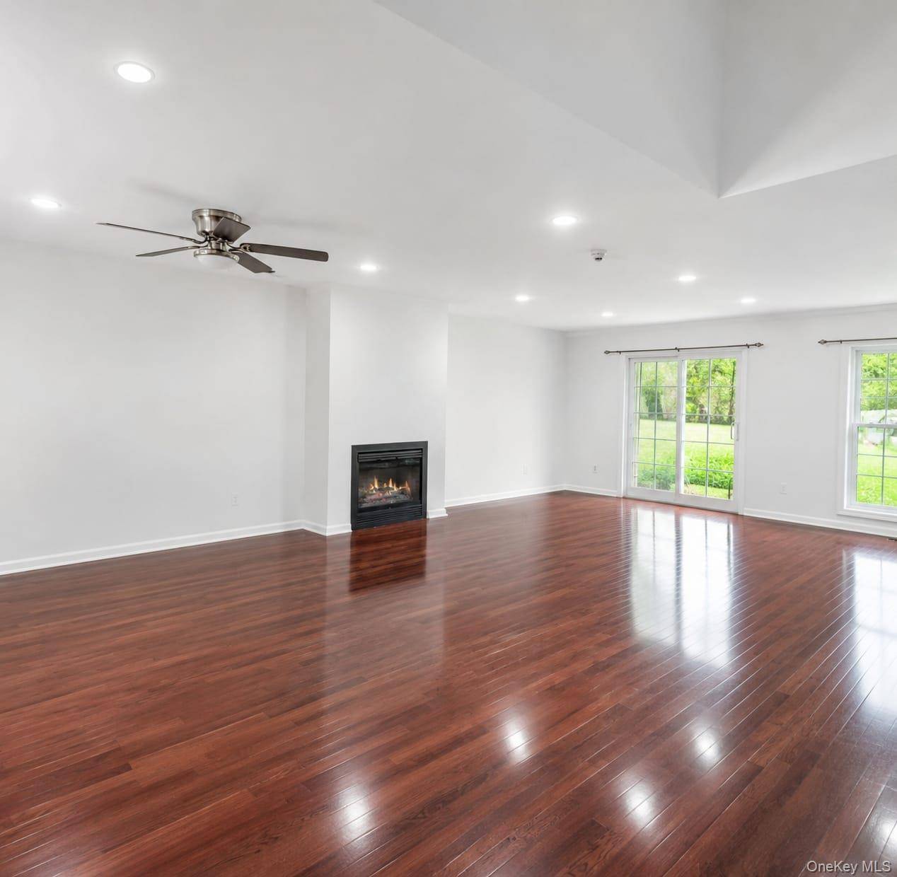 226 Westside AVE #B, Freeport, NY 11520