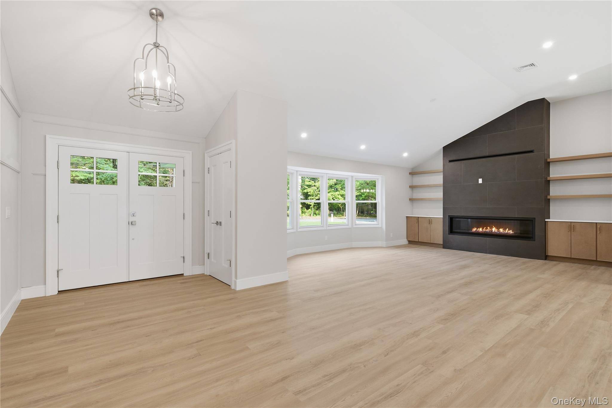 128 Bay AVE, Huntington Bay, NY 11743