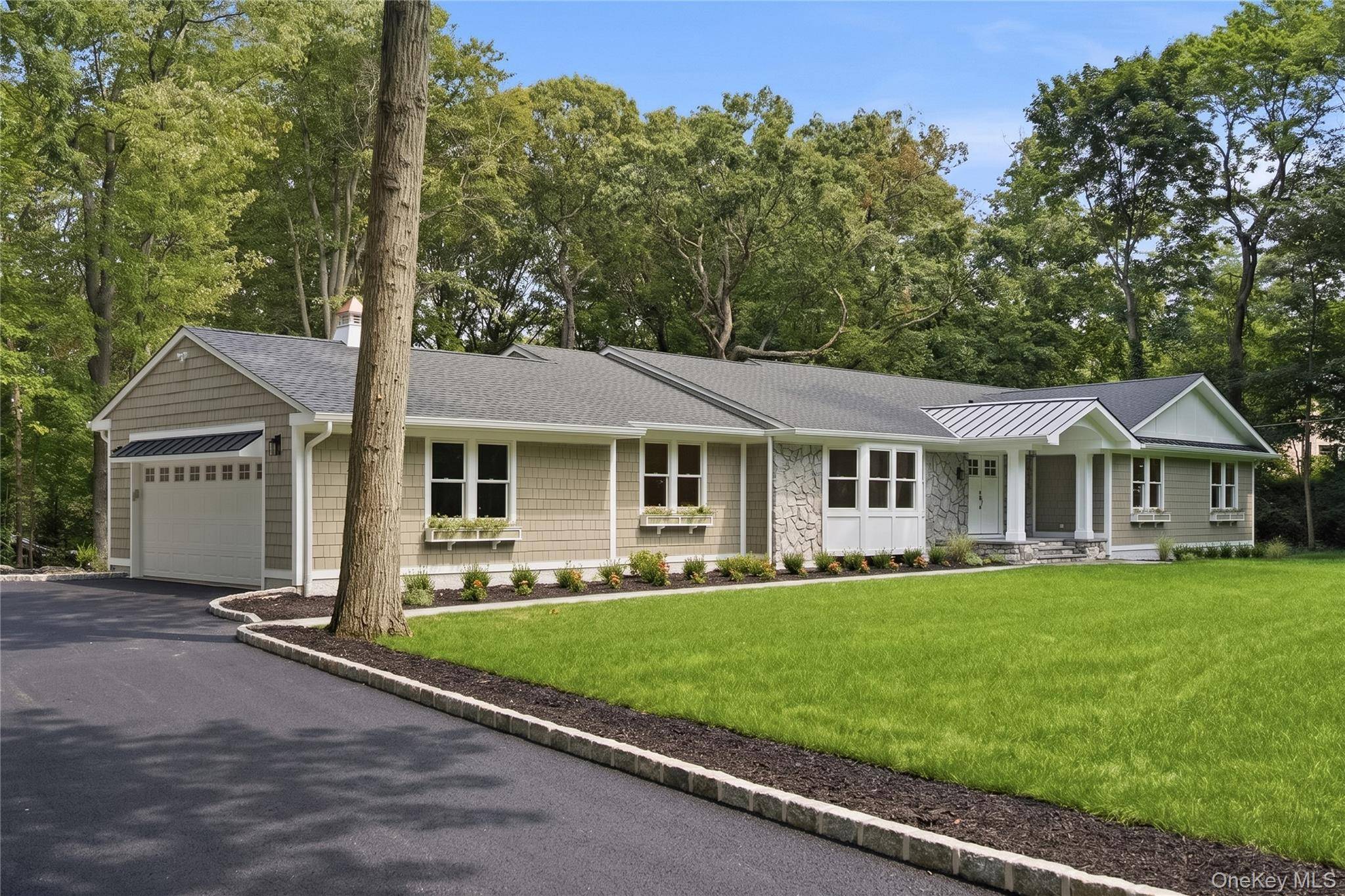 128 Bay AVE, Huntington Bay, NY 11743