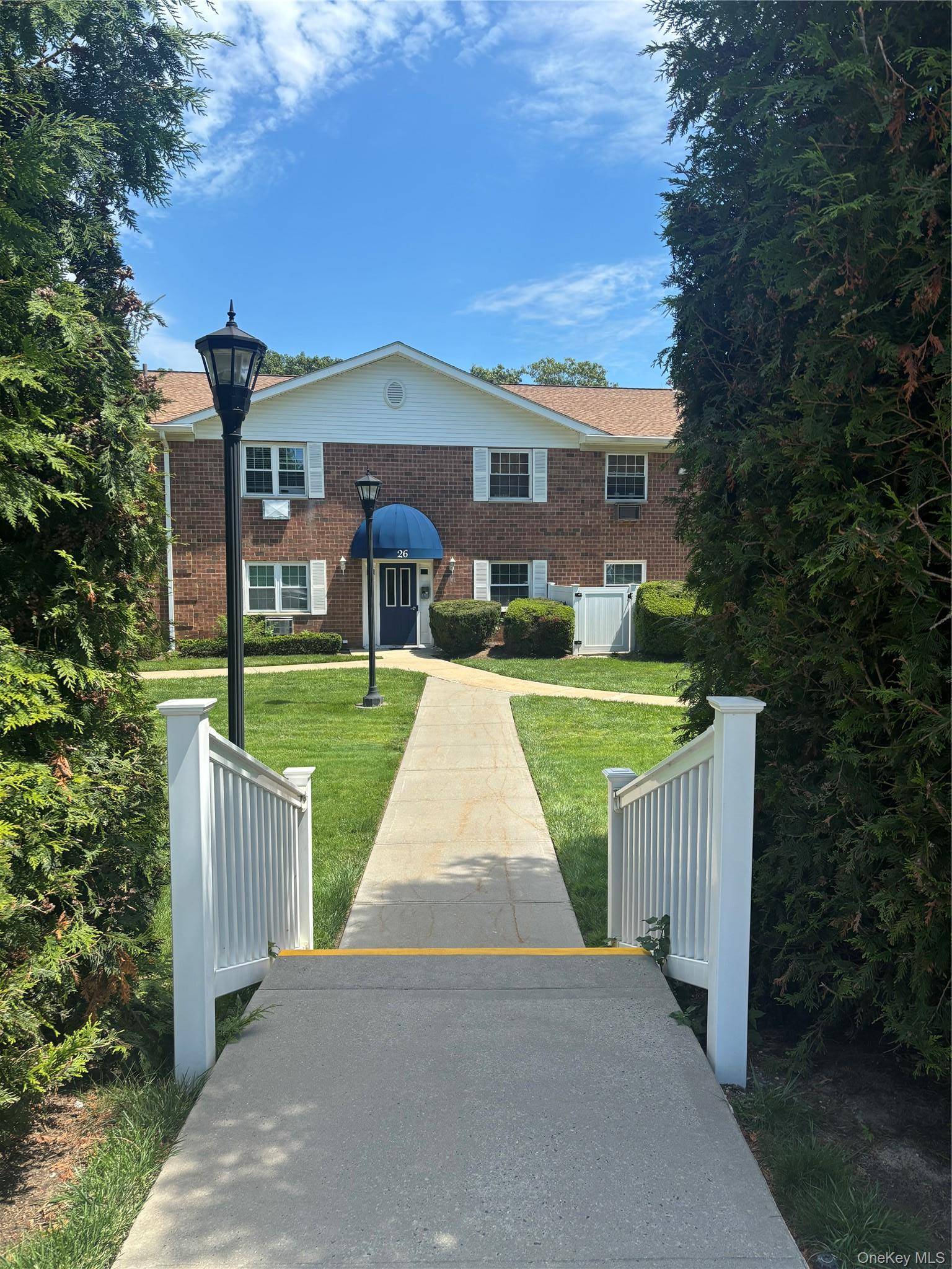 460 Old Town RD #26M, Port Jefferson Station, NY 11776