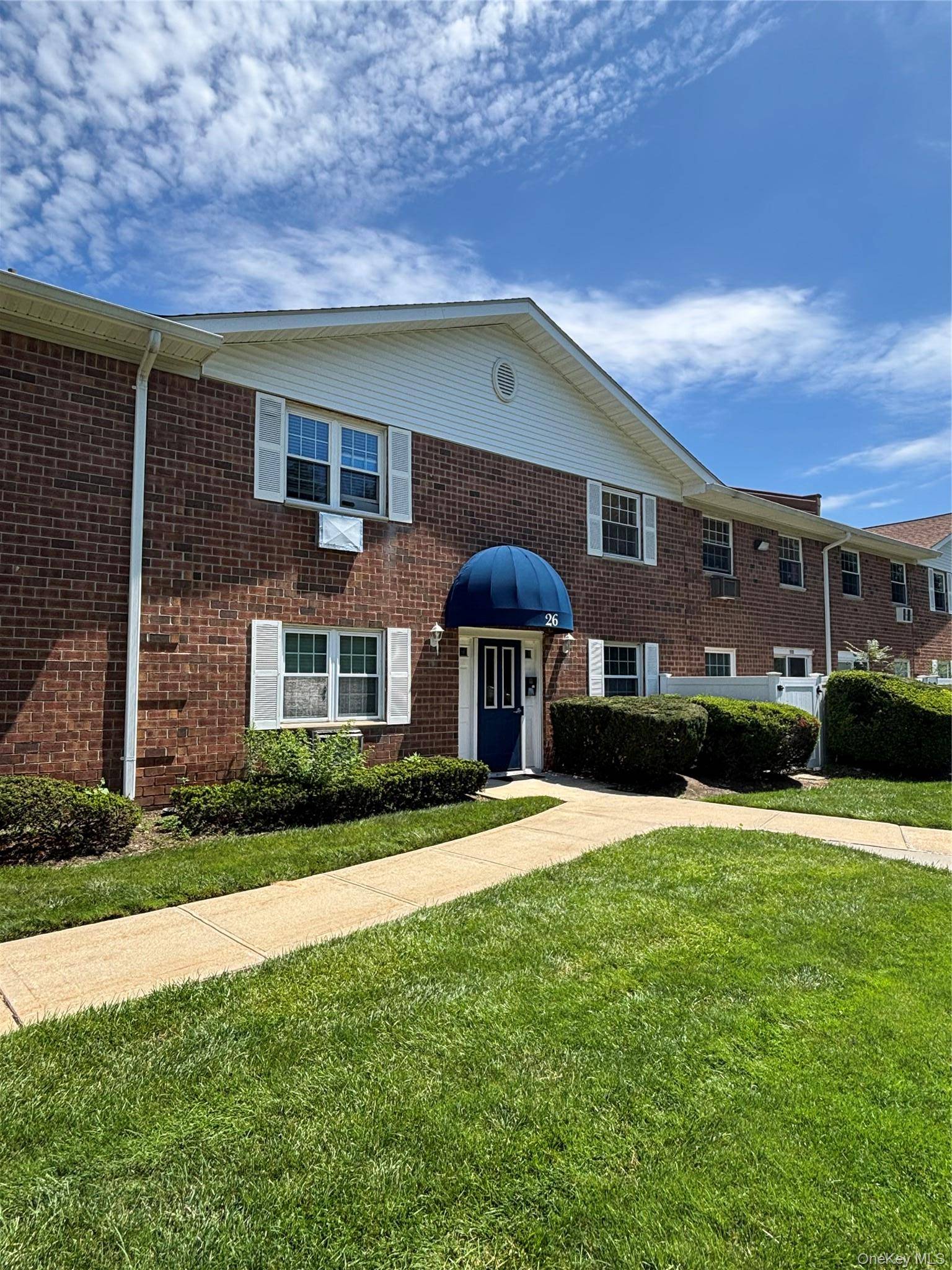 460 Old Town RD #26M, Port Jefferson Station, NY 11776