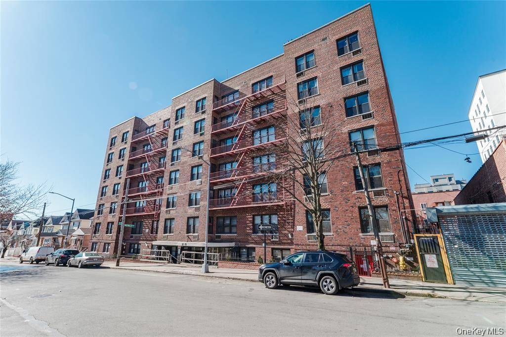 87-70 173rd St #7h, Jamaica, NY 11432