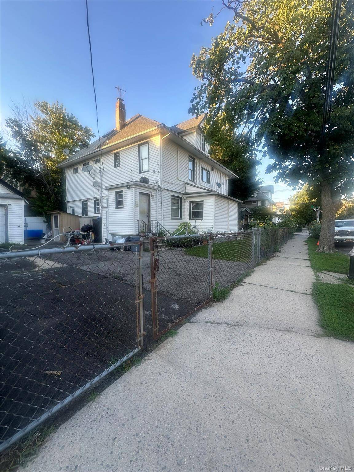 85-56 106th ST, Richmond Hill, NY 11418