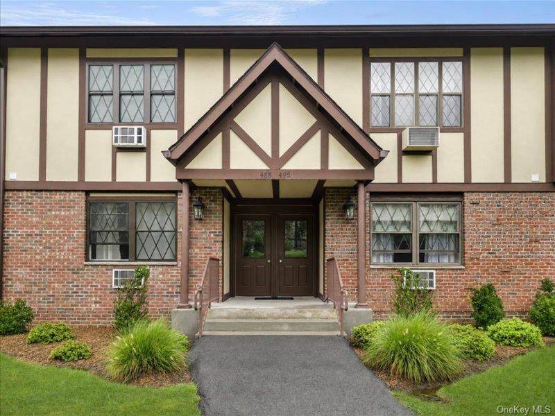 494 Sierra Vista LN, Valley Cottage, NY 10989