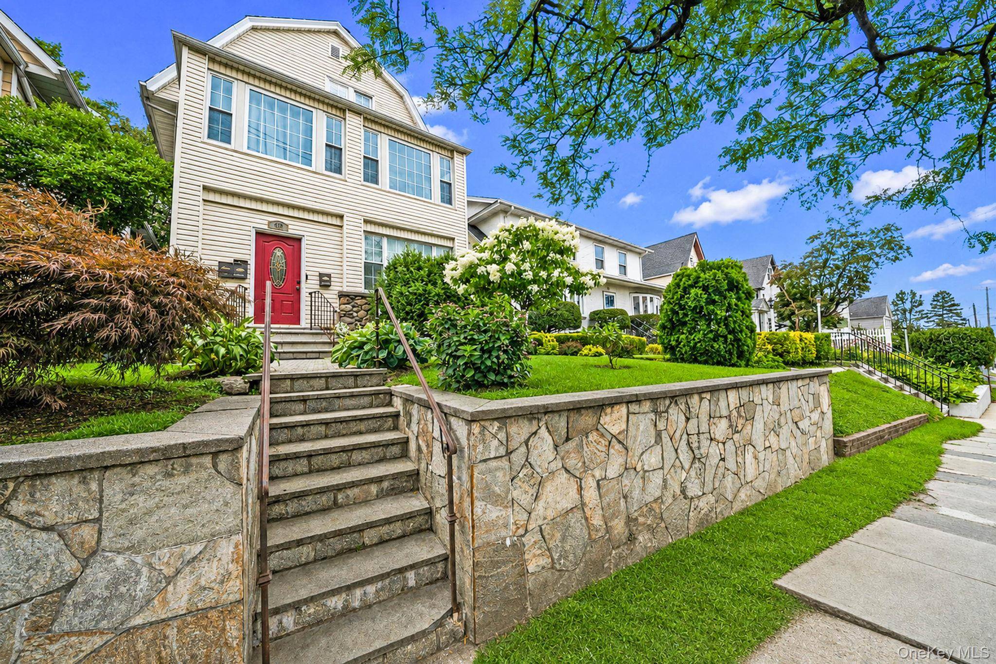 425 S Columbus AVE, Mount Vernon, NY 10553