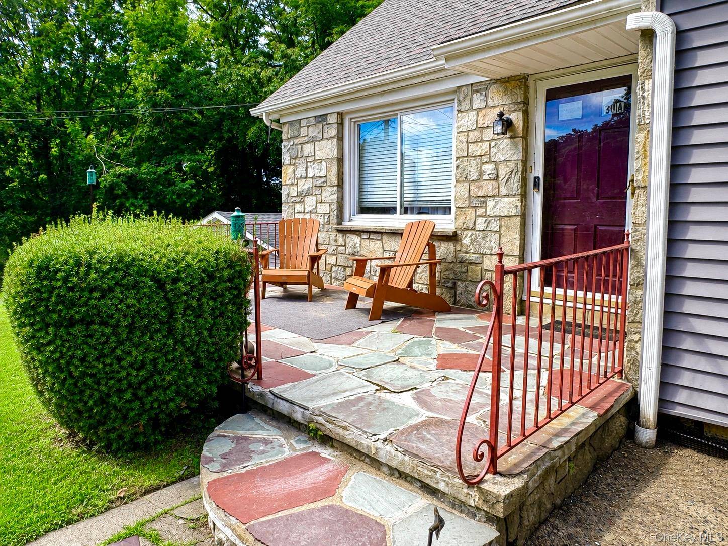 30 Lakeview TER, Mahopac, NY 10541