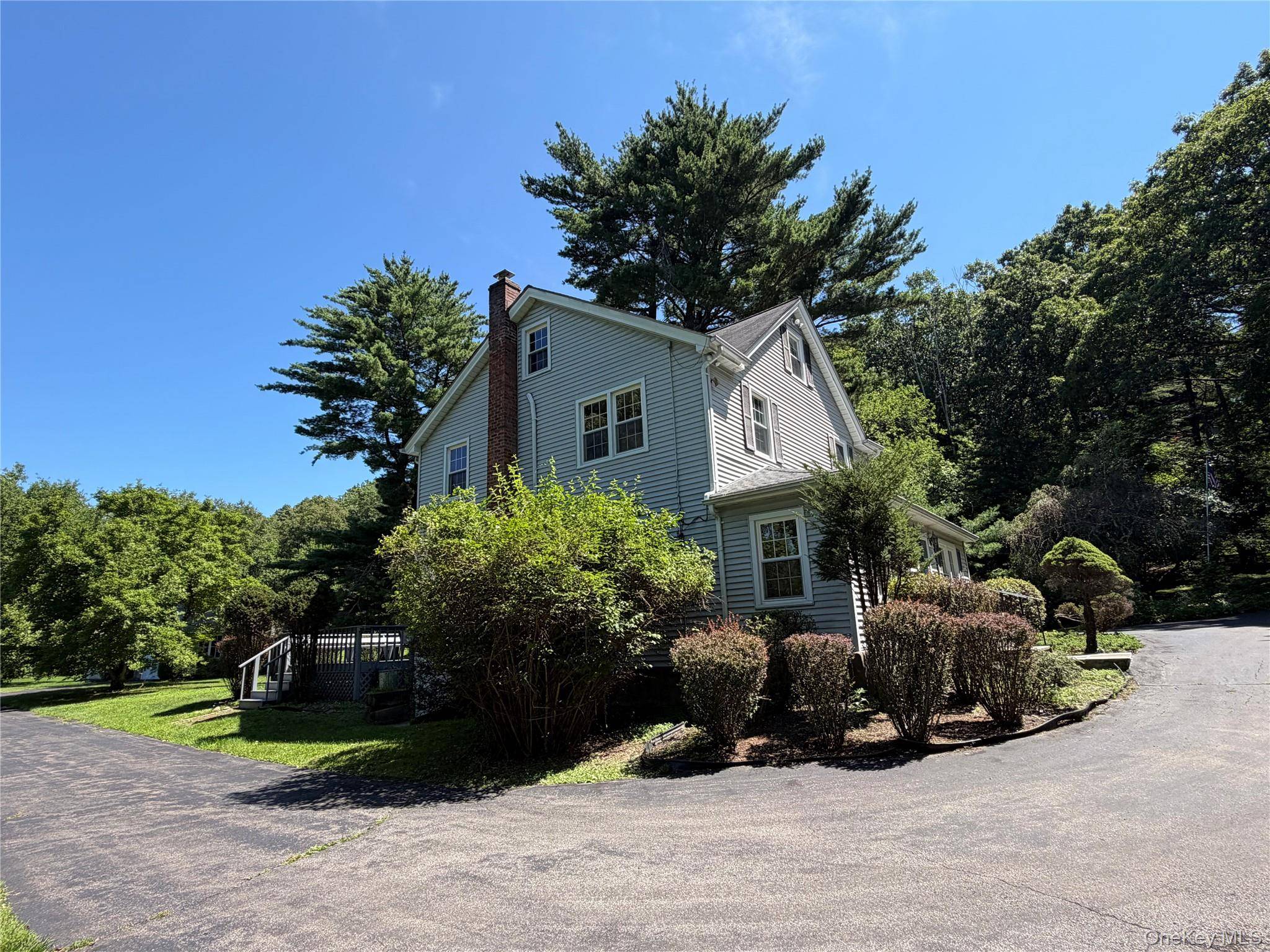 191 N Putt Corners RD, New Paltz, NY 12561