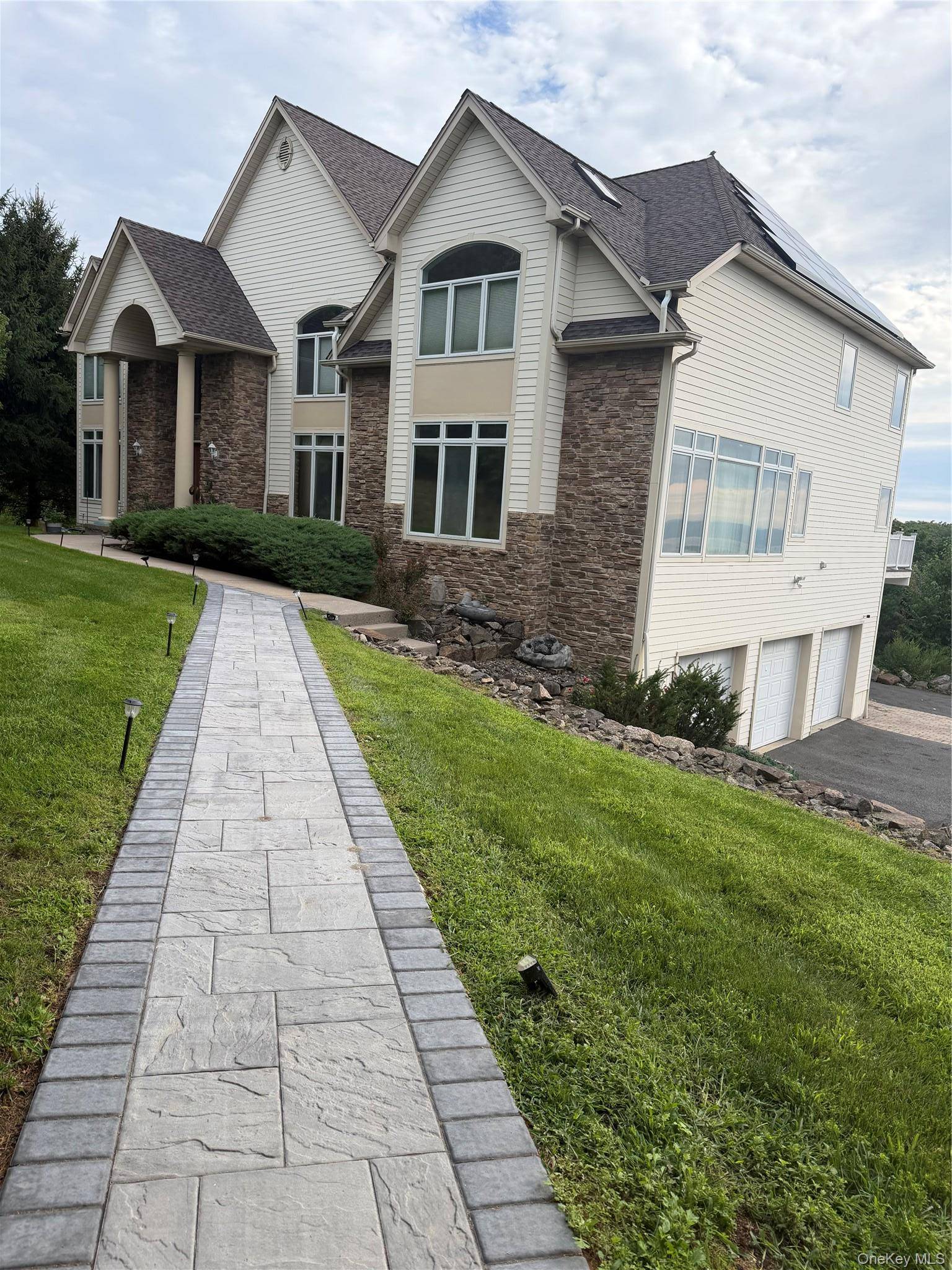 107 Overlook RD, Pomona, NY 10970