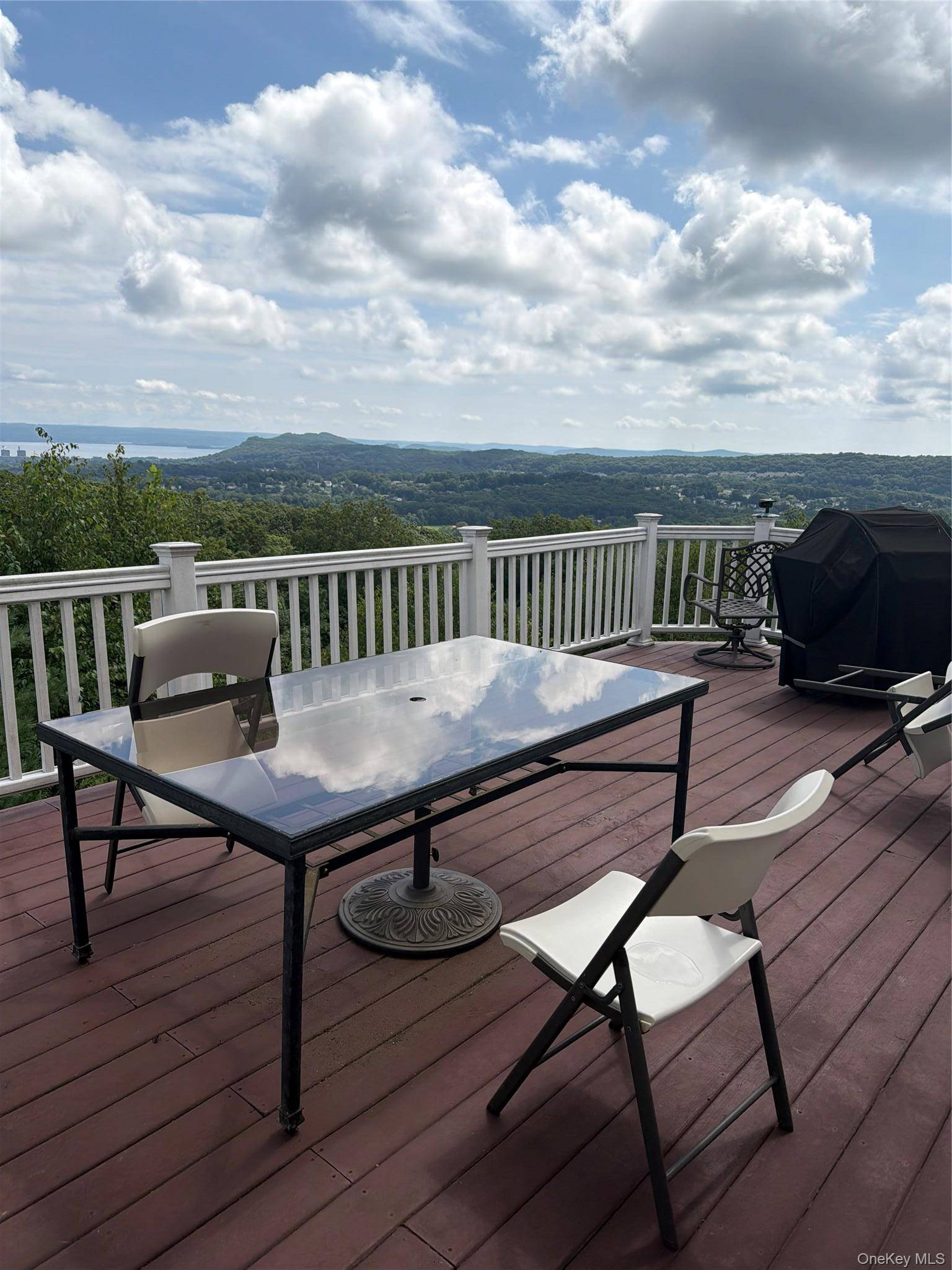 107 Overlook RD, Pomona, NY 10970