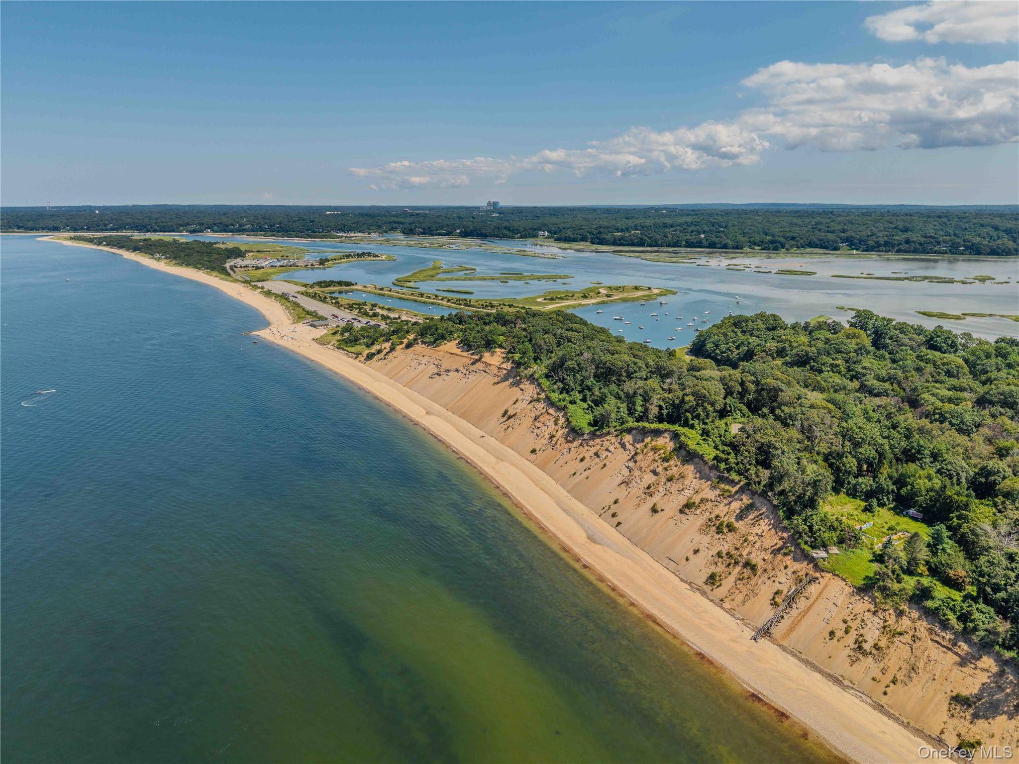 546 Long Beach RD, Nissequogue, NY 11780