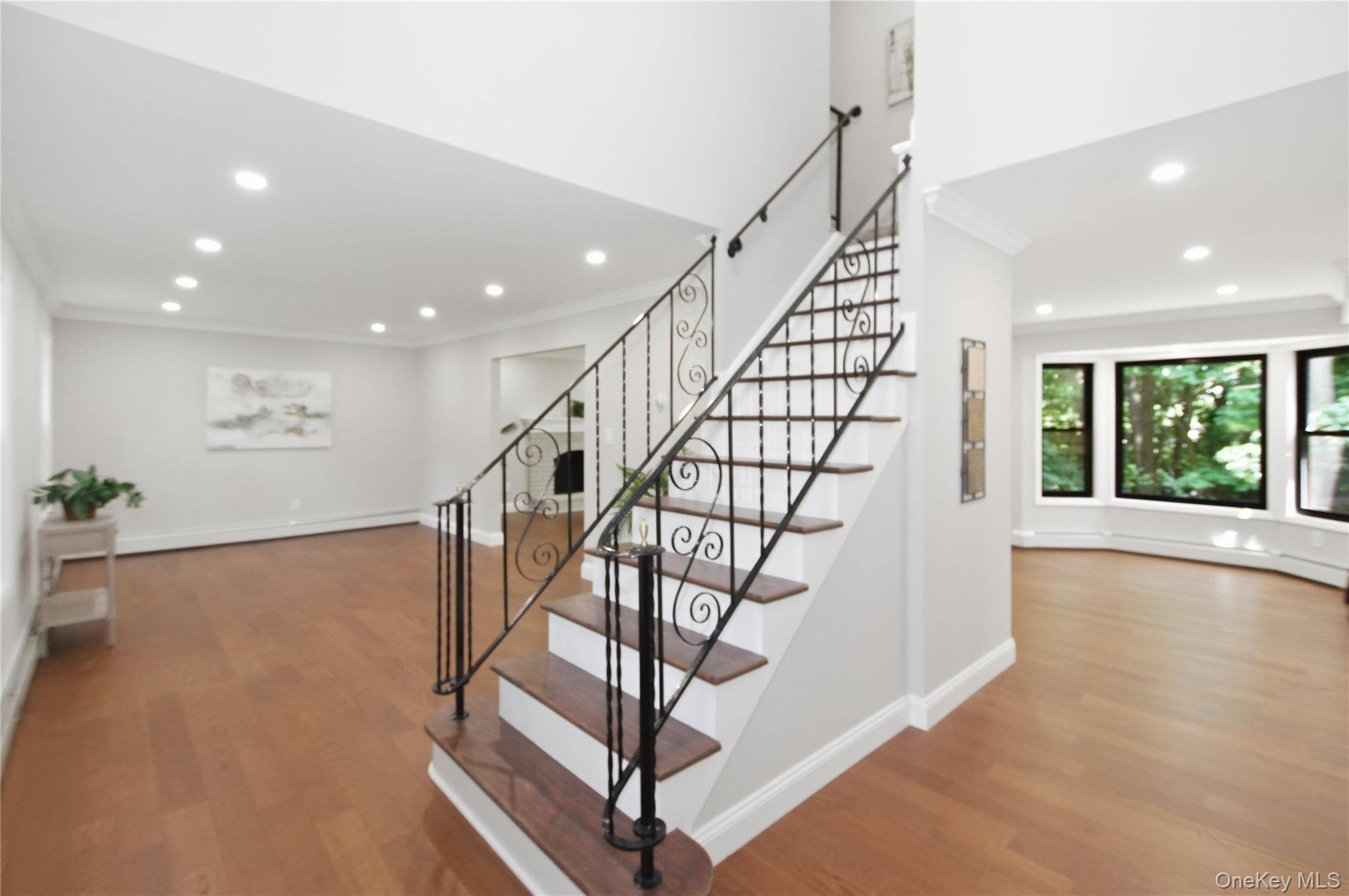 77 Westchester DR, Rocky Point, NY 11778
