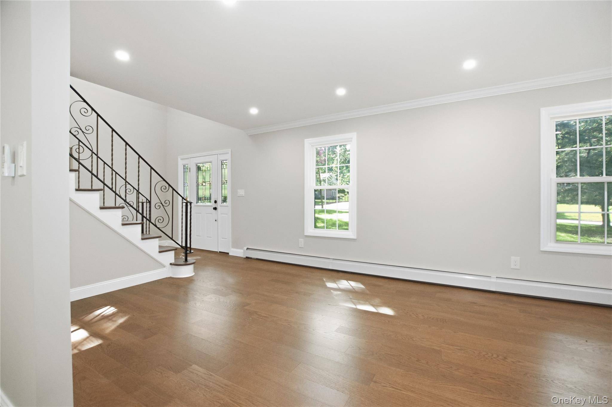 77 Westchester DR, Rocky Point, NY 11778