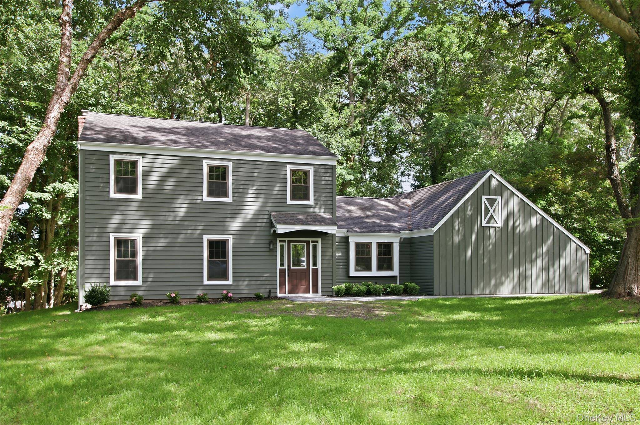 77 Westchester DR, Rocky Point, NY 11778