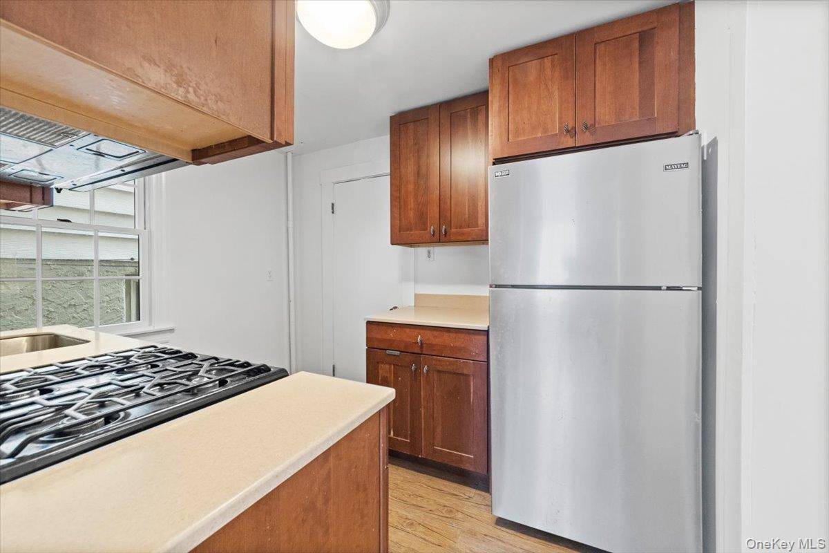 9 N Dearman ST, Irvington, NY 10533