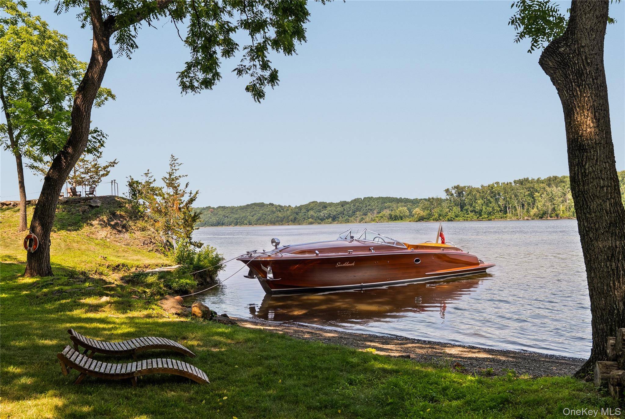 567 Four Mile Point RD, Coxsackie, NY 12051