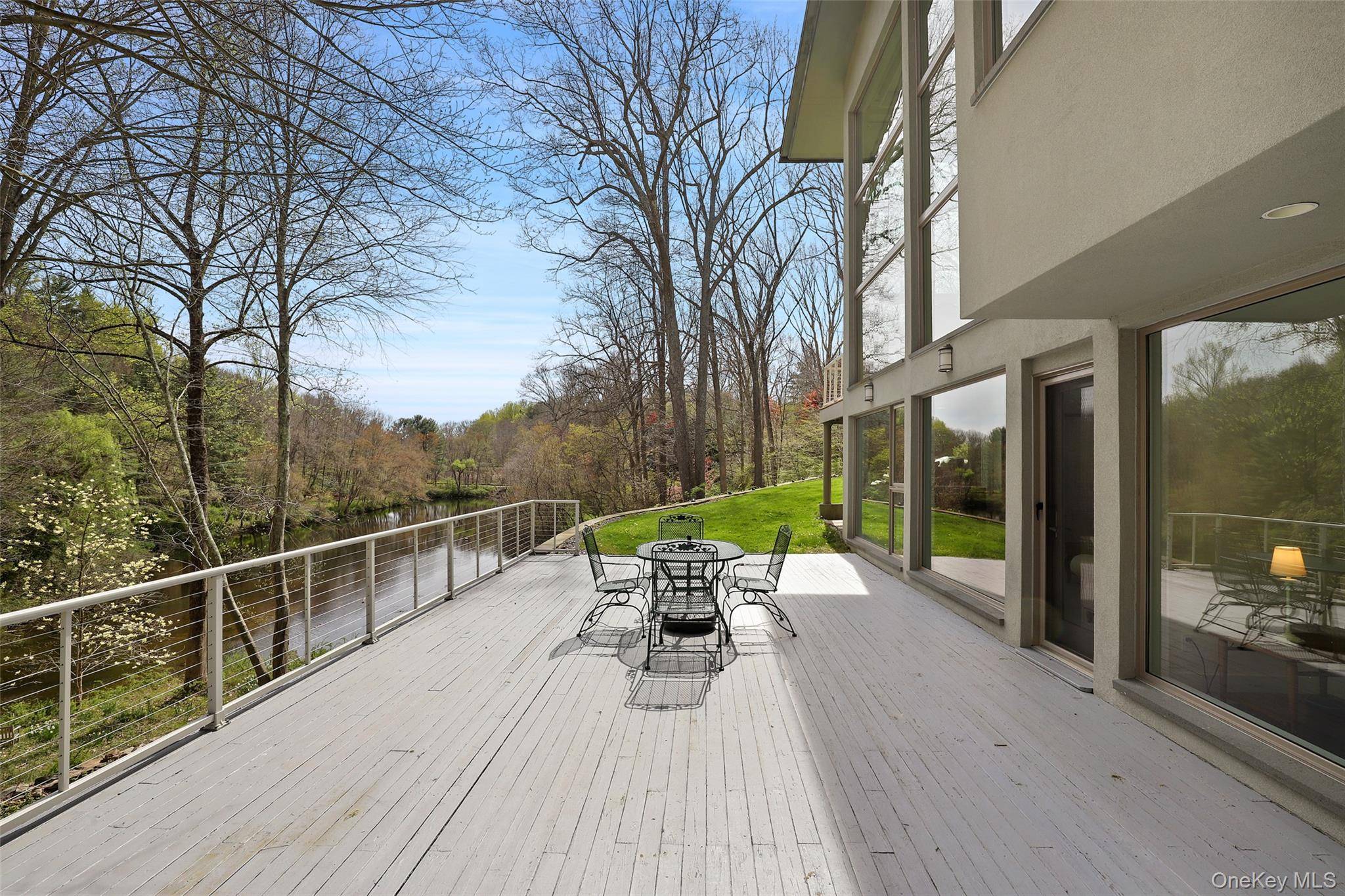 17 Fox Run RD, Pound Ridge, NY 10576