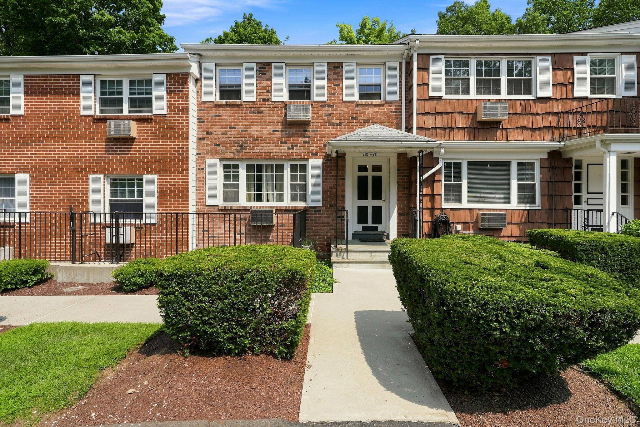 210 Woodland Hills RD #210, White Plains, NY 10603
