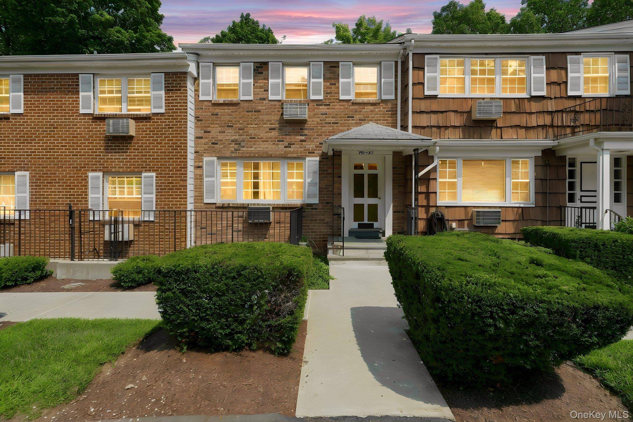 210 Woodland Hills RD #210, White Plains, NY 10603
