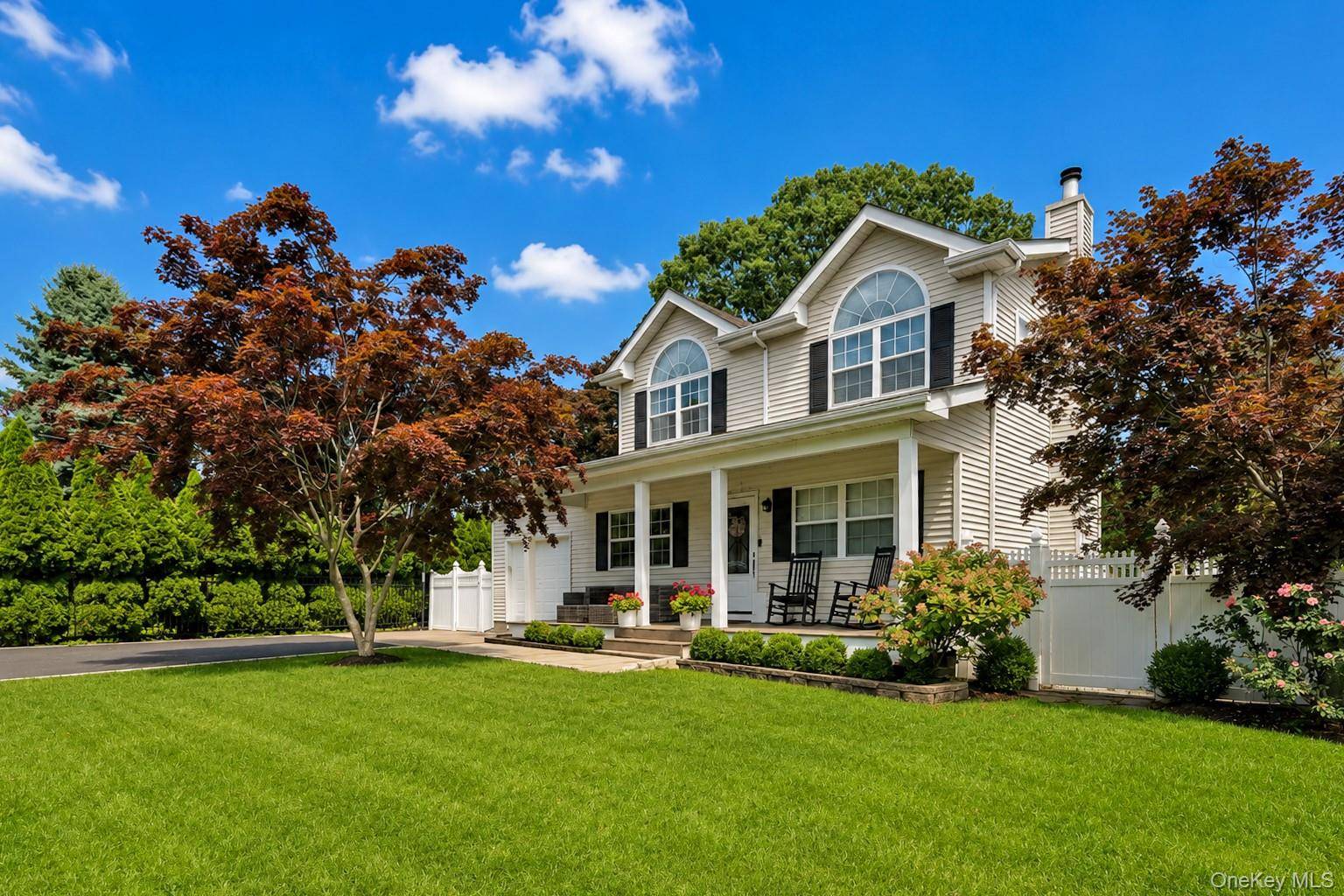 105 Harrison AVE, Miller Place, NY 11764