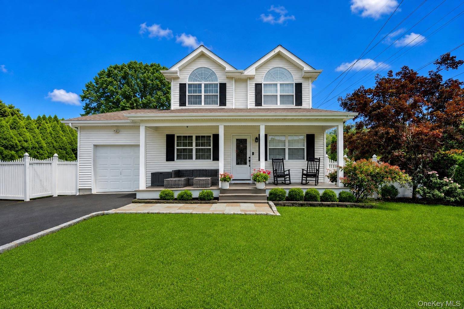 105 Harrison AVE, Miller Place, NY 11764