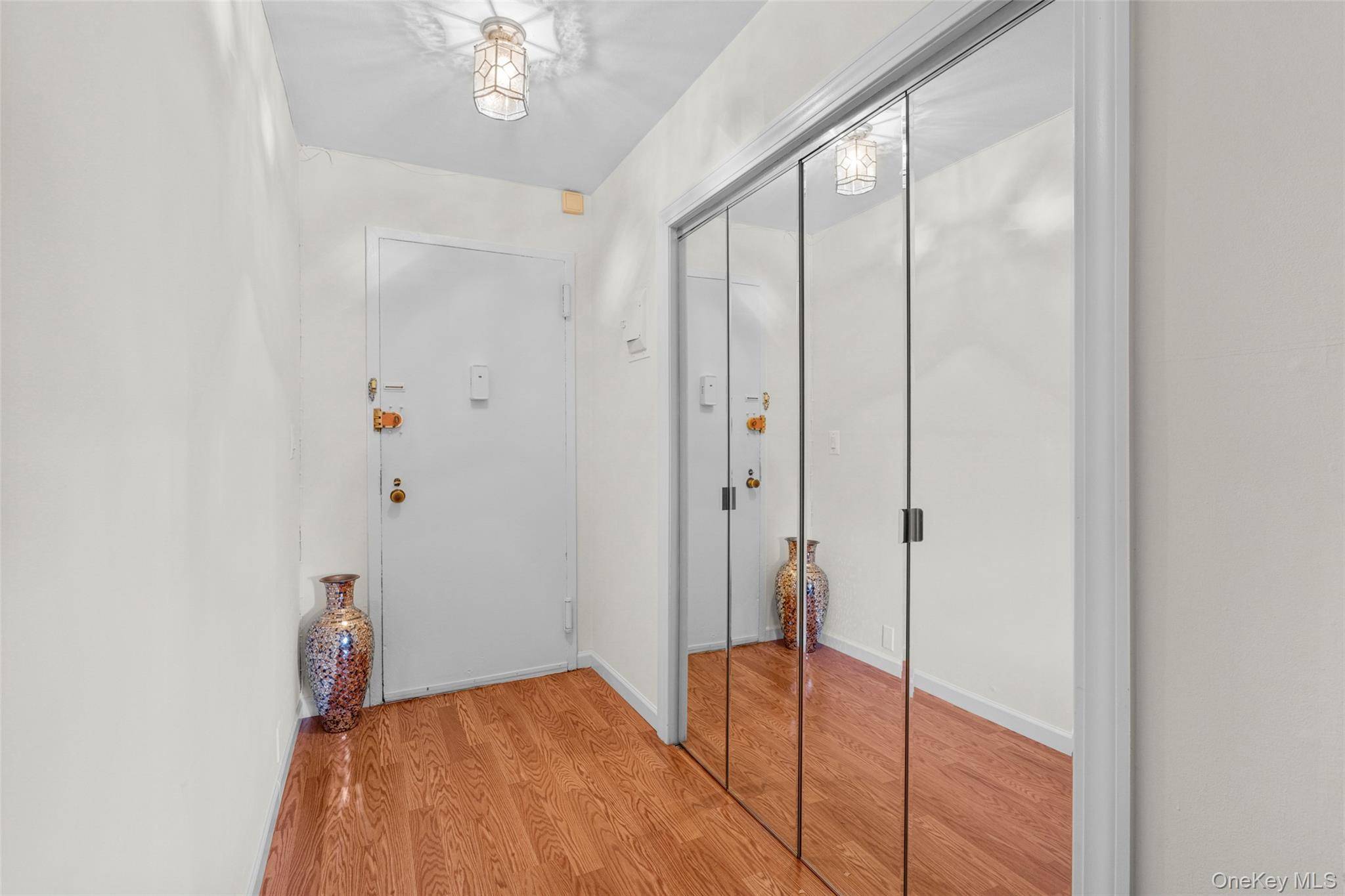 20 Secor PL #2S, Yonkers, NY 10704