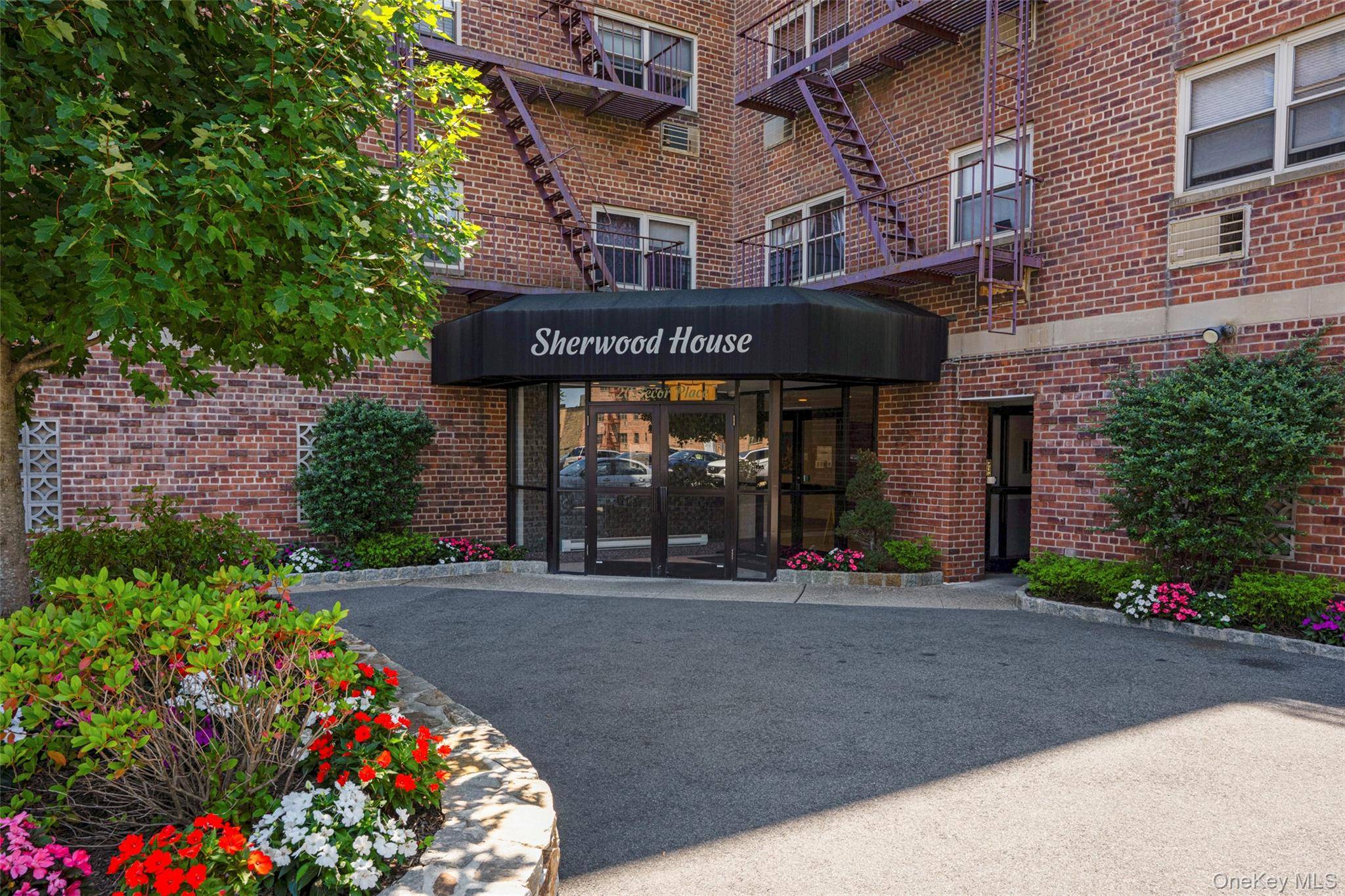 20 Secor PL #2S, Yonkers, NY 10704