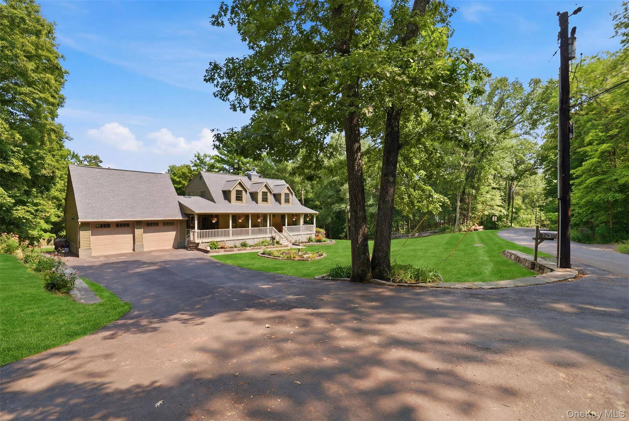 68 Burleigh RD, New Paltz, NY 12561