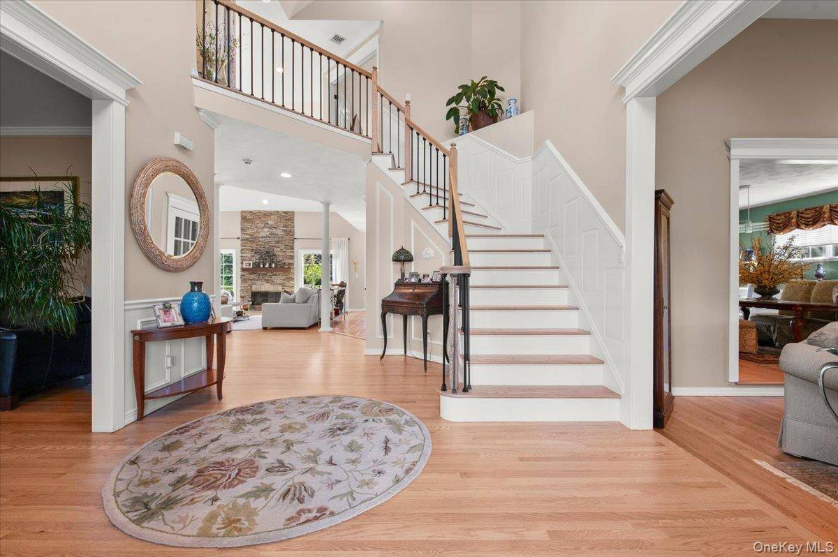 23 Jagger CT, Melville, NY 11747