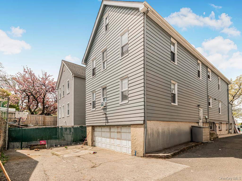 18 Lindsey ST, Yonkers, NY 10704