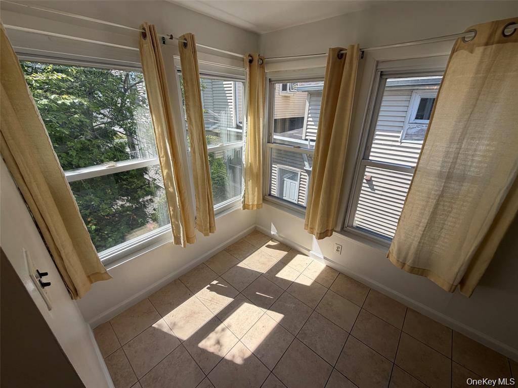 124 PELHAMDALE AVE #8A, Pelham, NY 10803