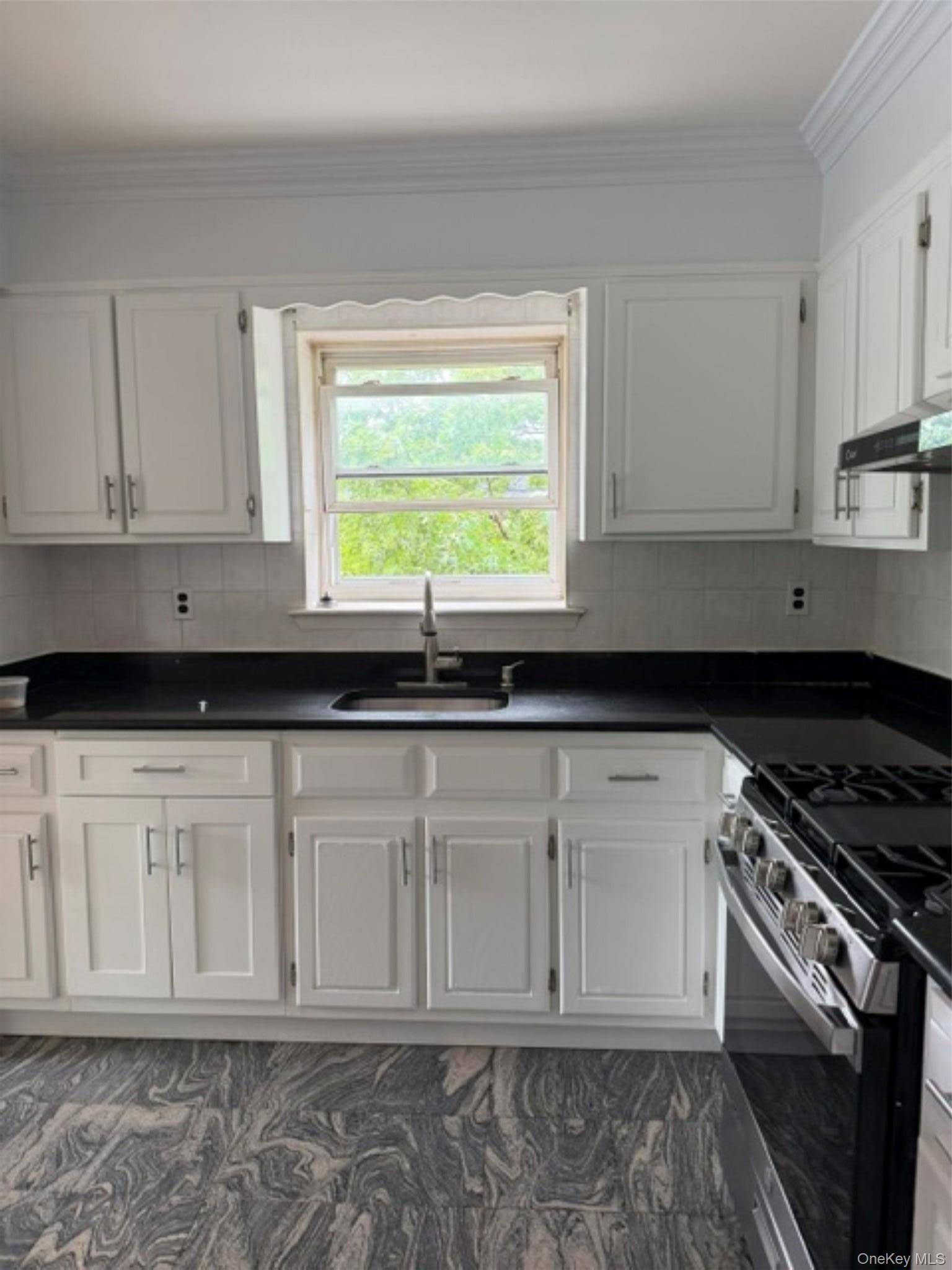 1125 Allerton AVE, Bronx, NY 10469