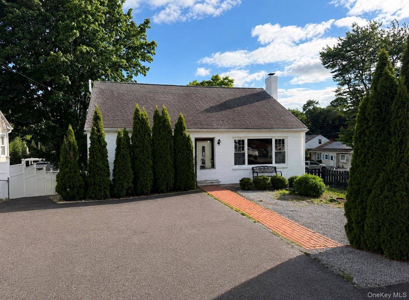 27 Walnut ST, New Windsor, NY 12553