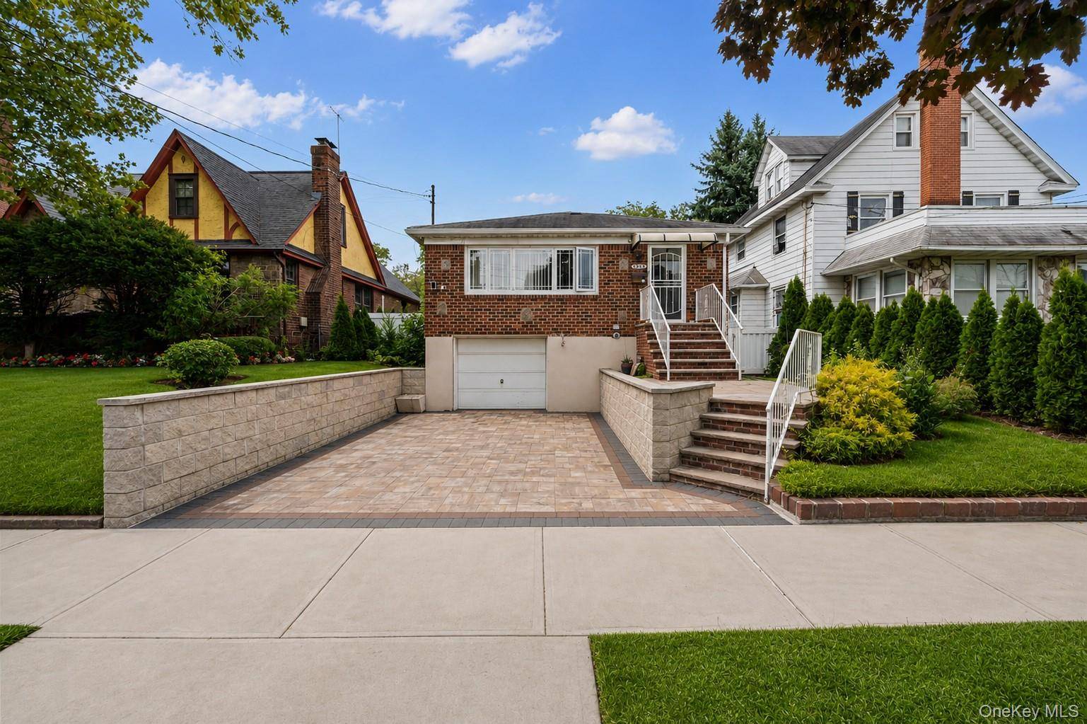 13945 227th ST, Laurelton, NY 11413