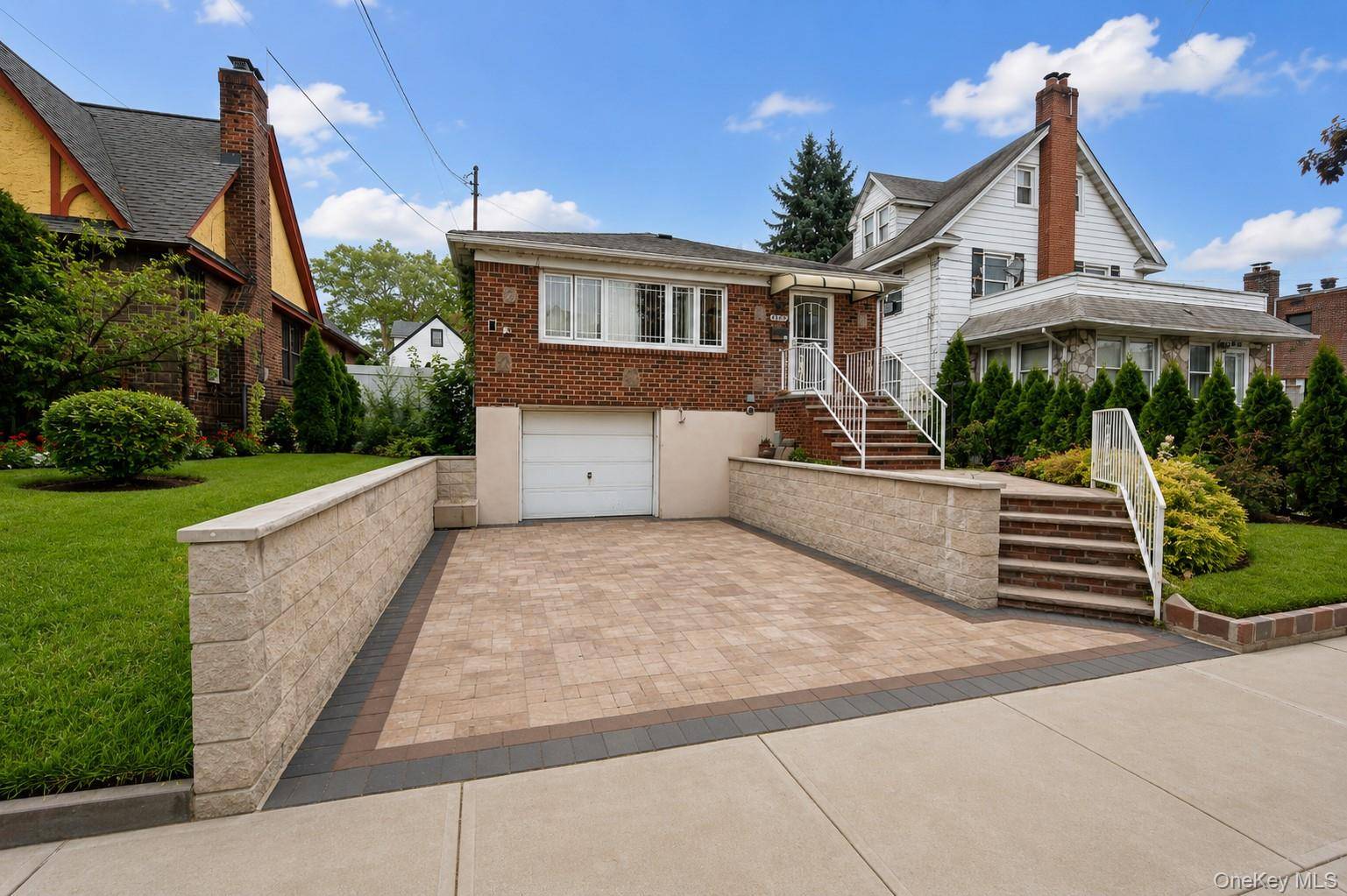 13945 227th ST, Laurelton, NY 11413