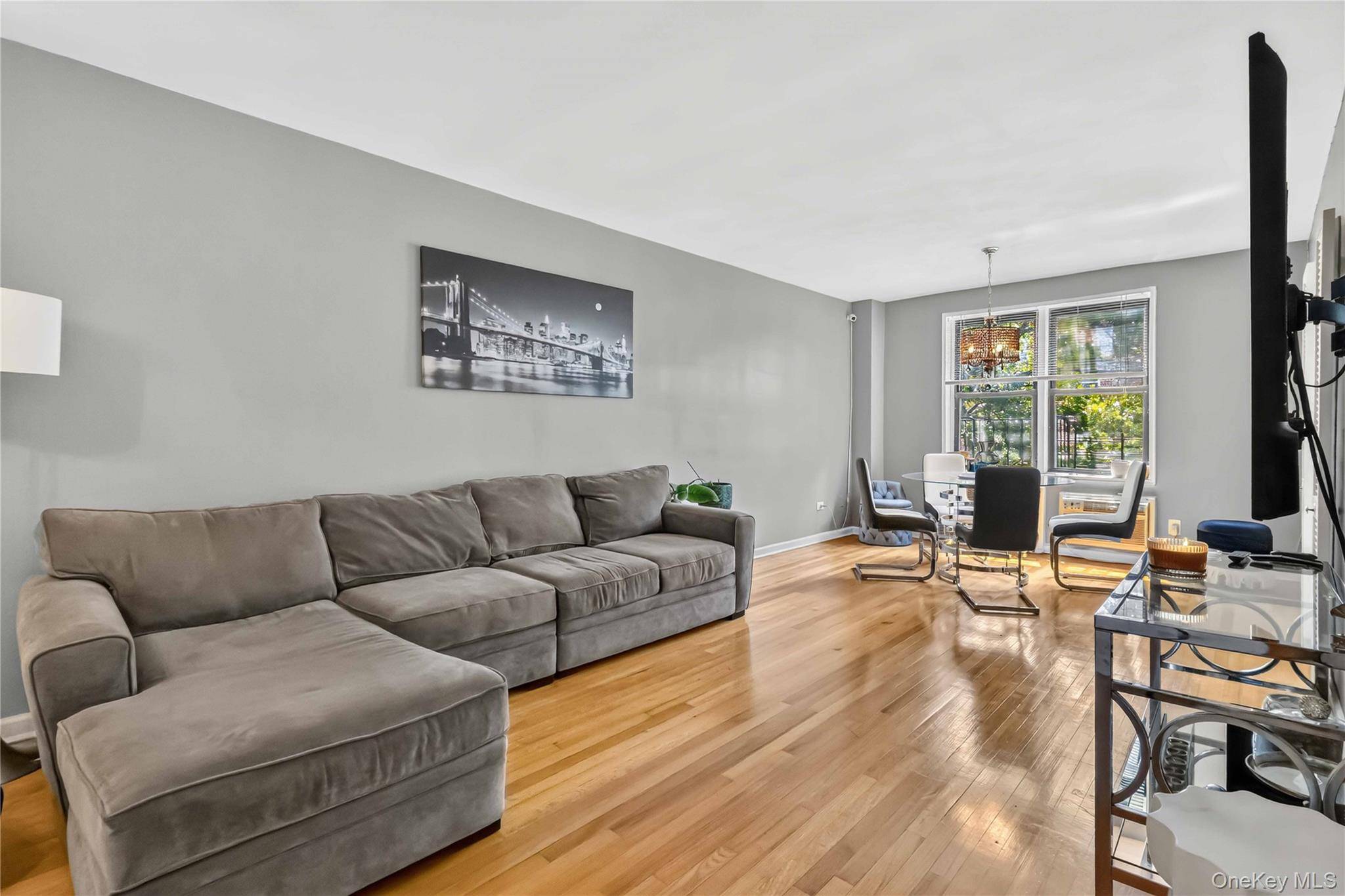 665 Thwaites PL #5H, Bronx, NY 10467