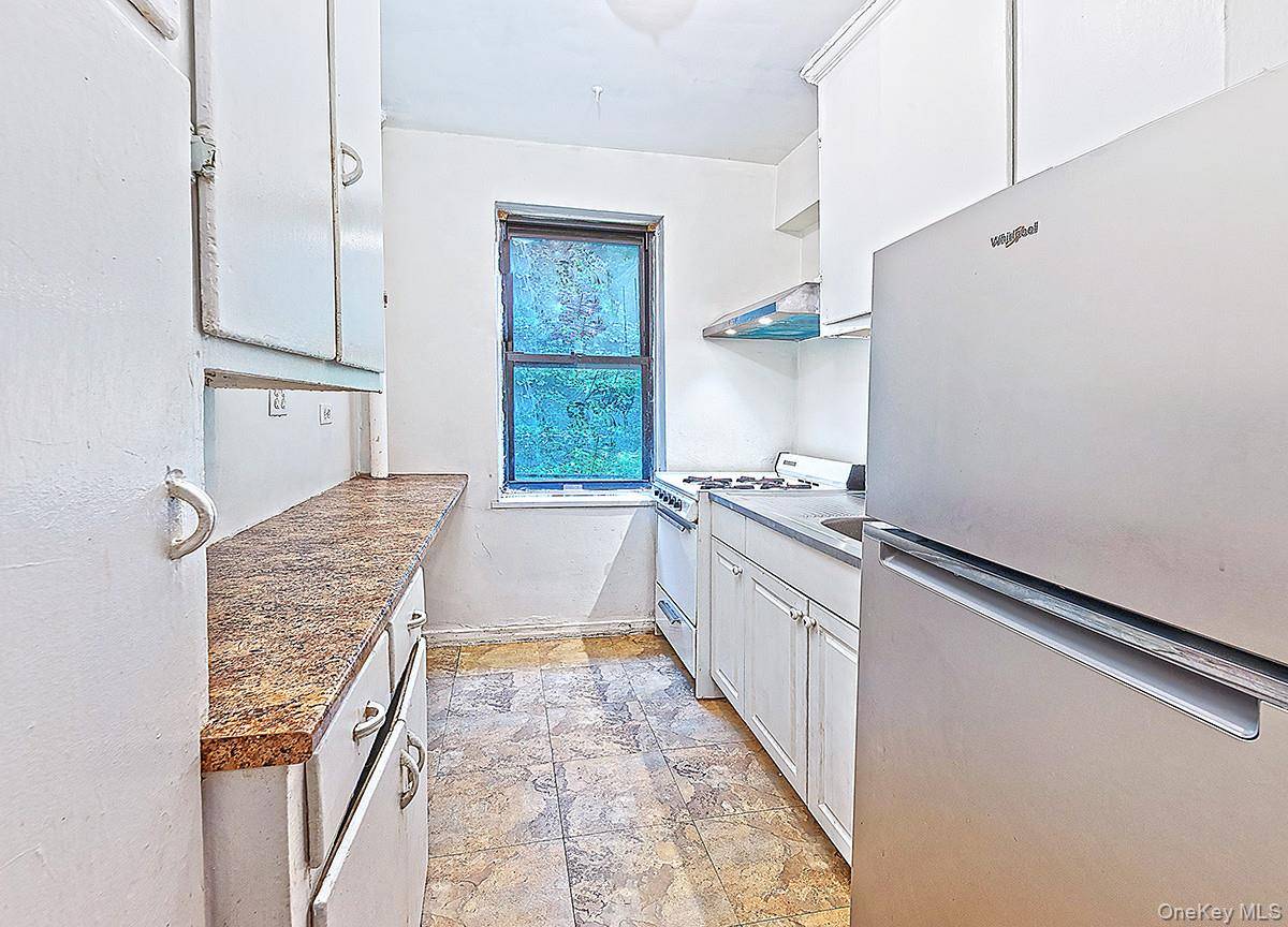 3017 Riverdale AVE #2H, Bronx, NY 10463