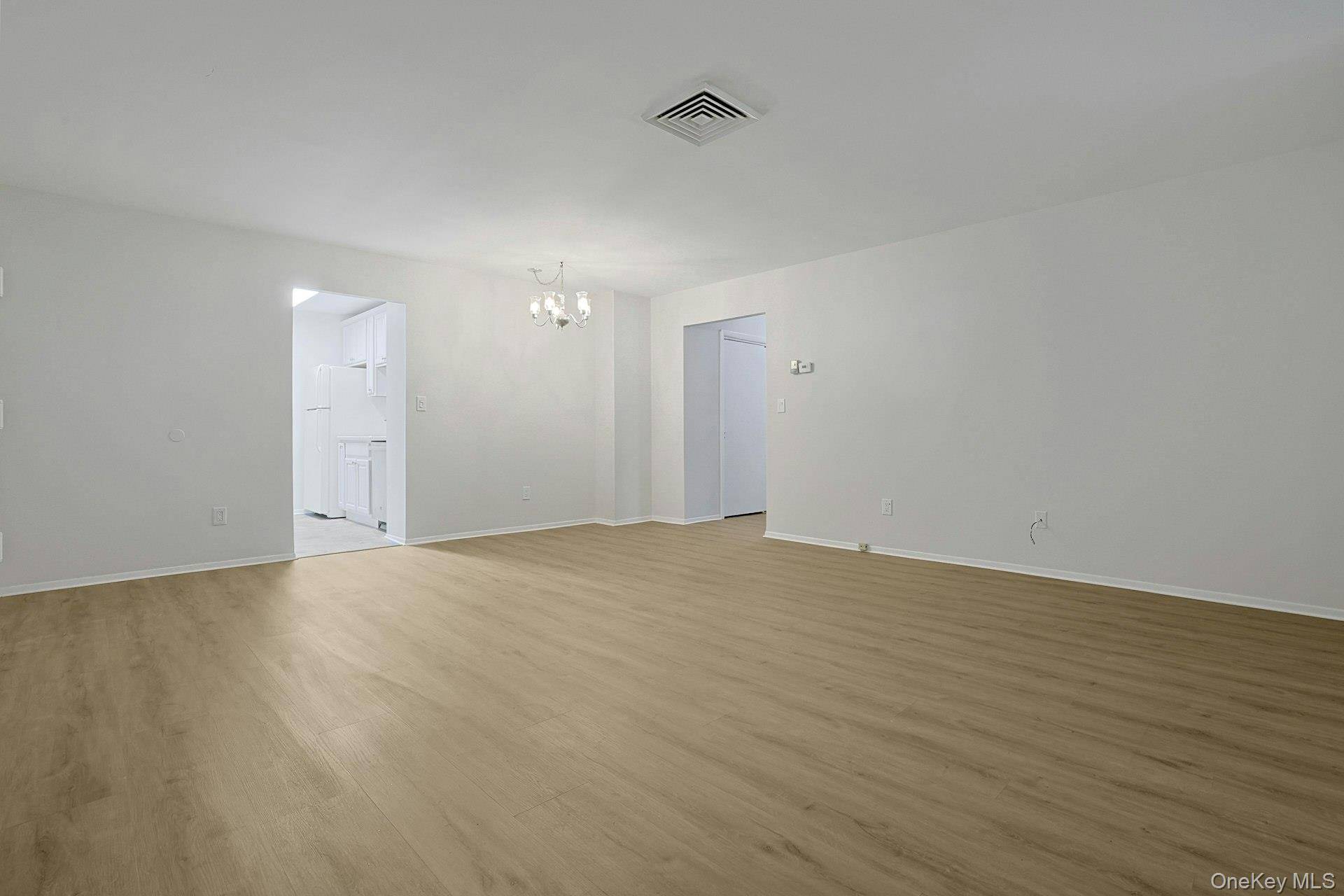 60 Kensico RD #13, Thornwood, NY 10594