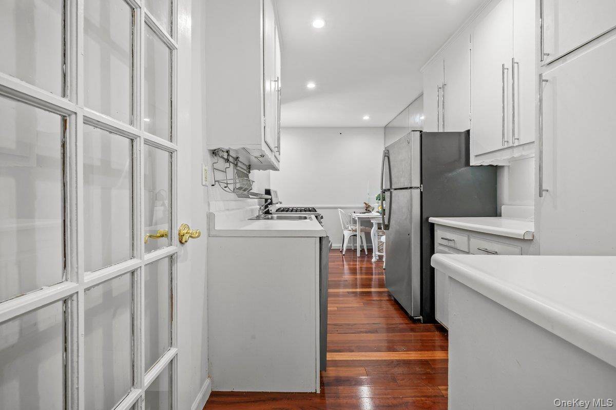 517 Riverdale AVE #4D, Yonkers, NY 10705