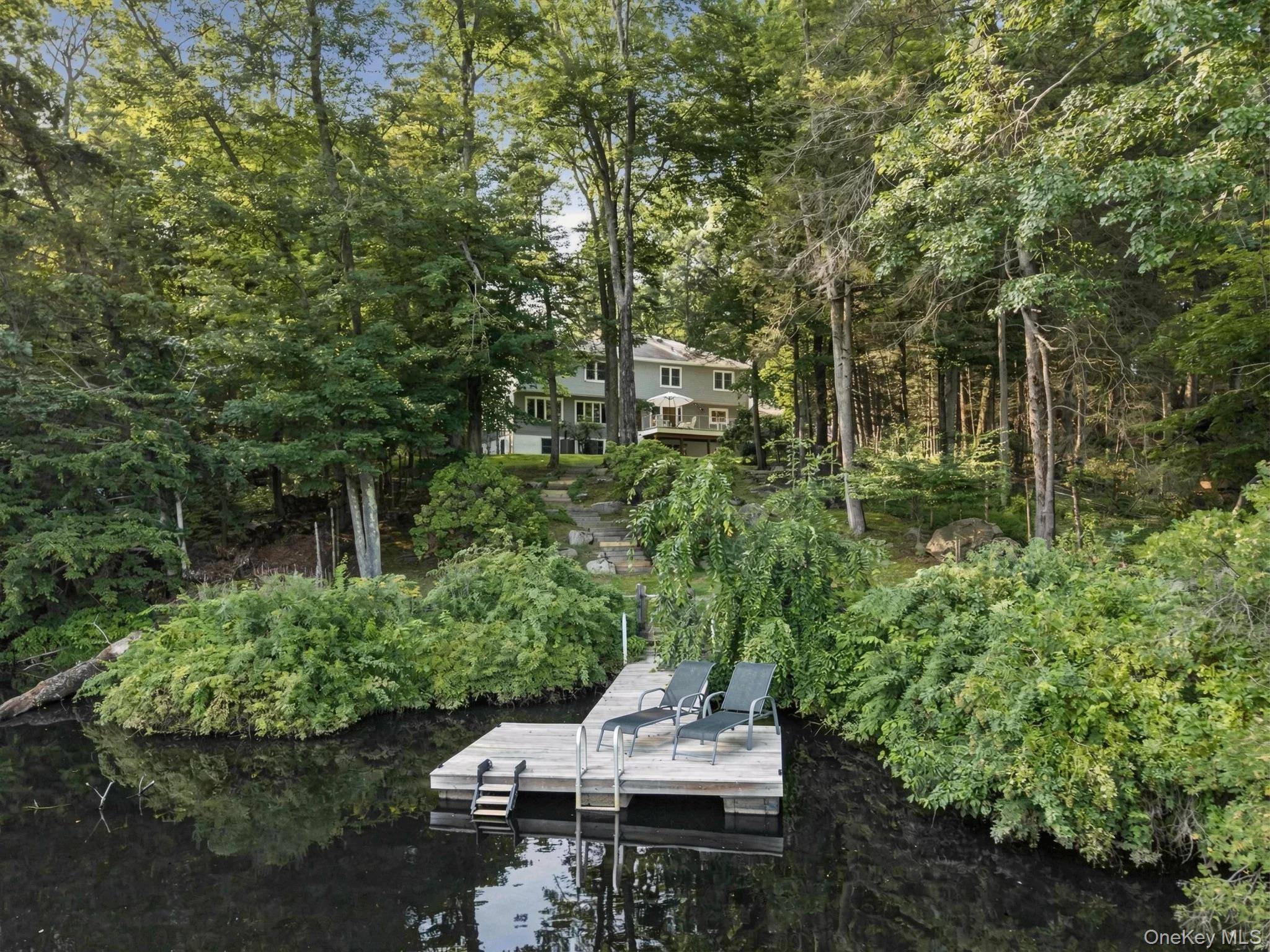 1 Sherwood RD, Pound Ridge, NY 10576