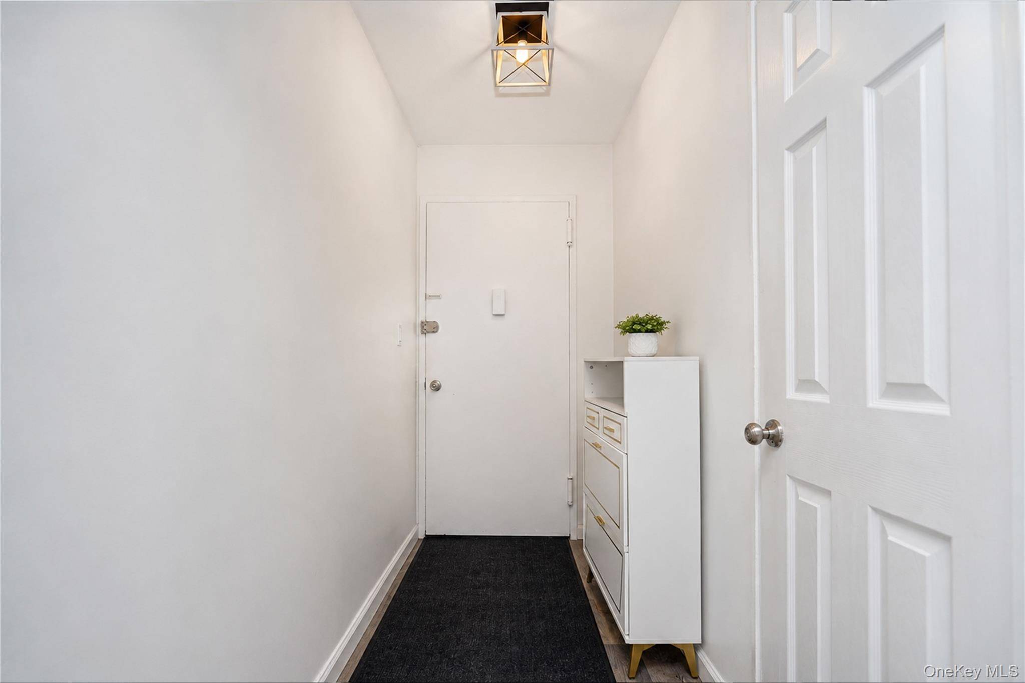 1160 Richmond RD #2F, Staten Island, NY 10304