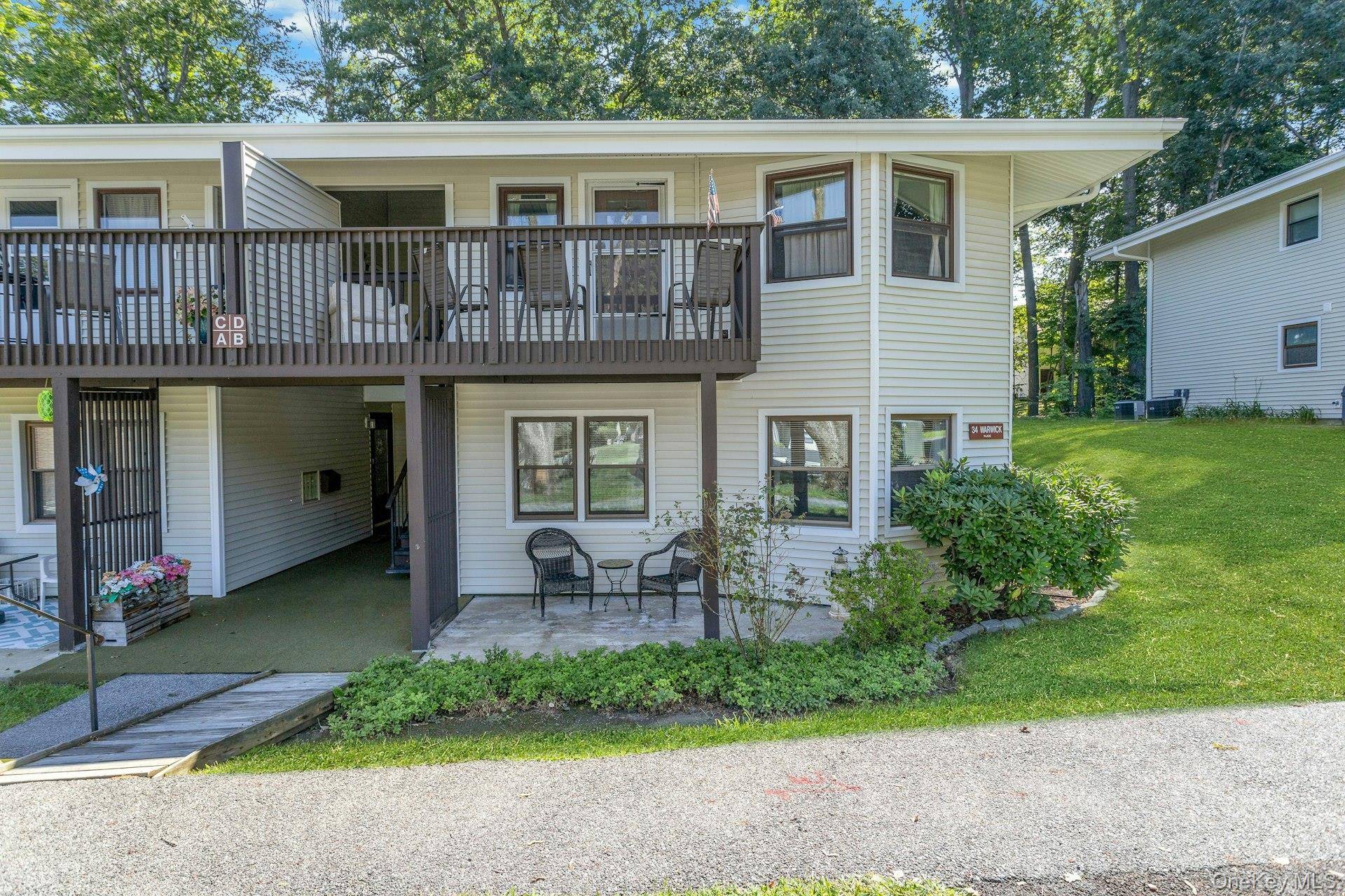 34 Warwick PL #B, Yorktown Heights, NY 10598