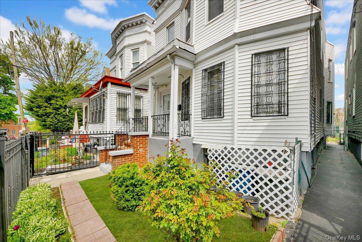 681 E 243rd ST, Bronx, NY 10470
