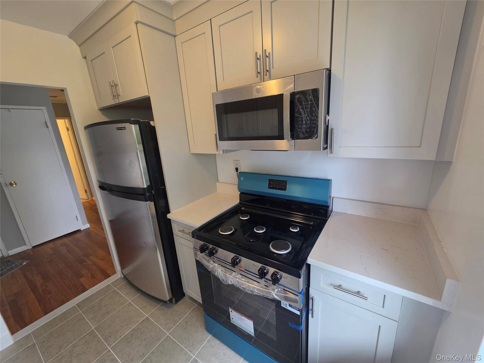 160 centre #3l, New Rochelle, NY 10801